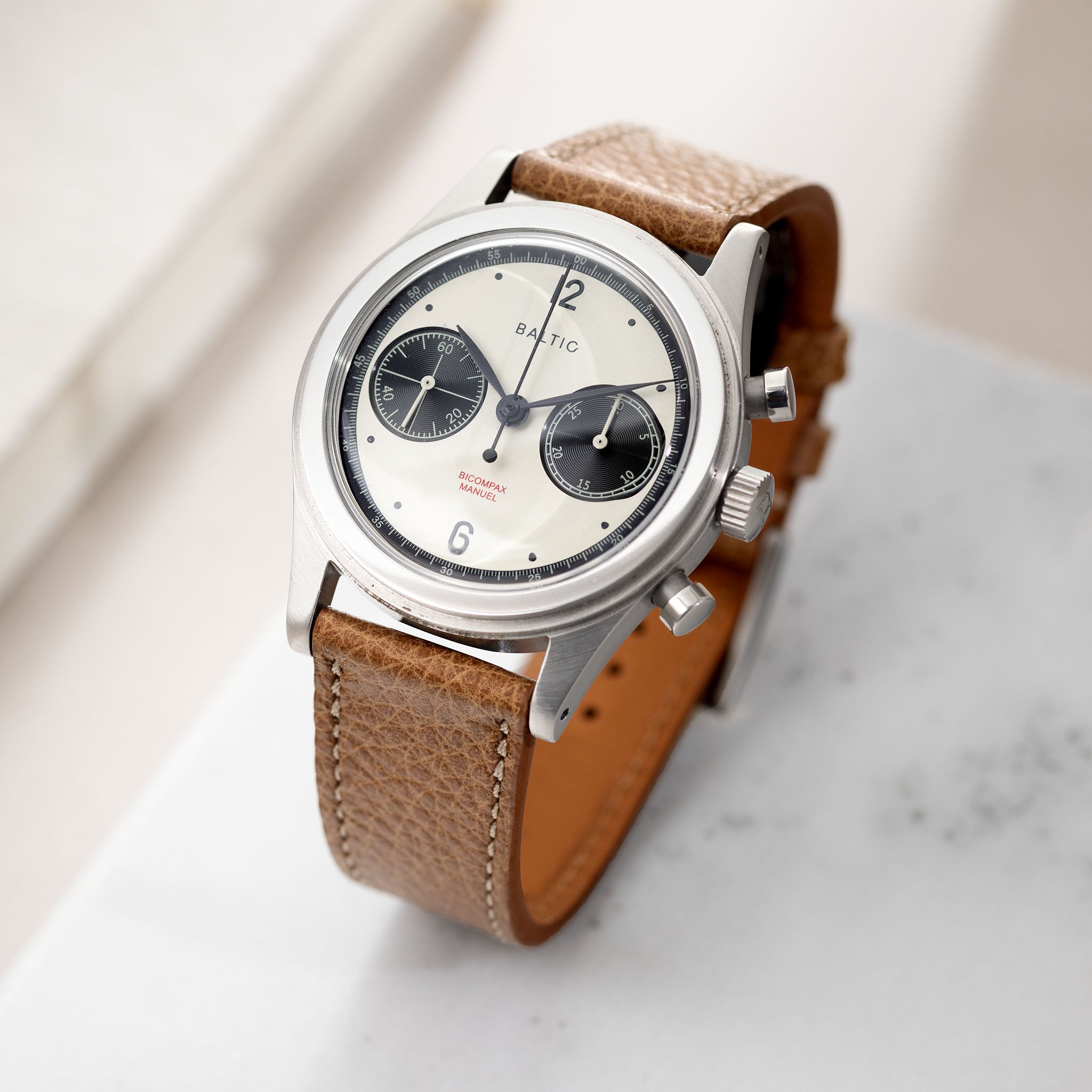 Elegant_Brown_Leather_Watch_Strap_Baltic_Chronograph_Panda