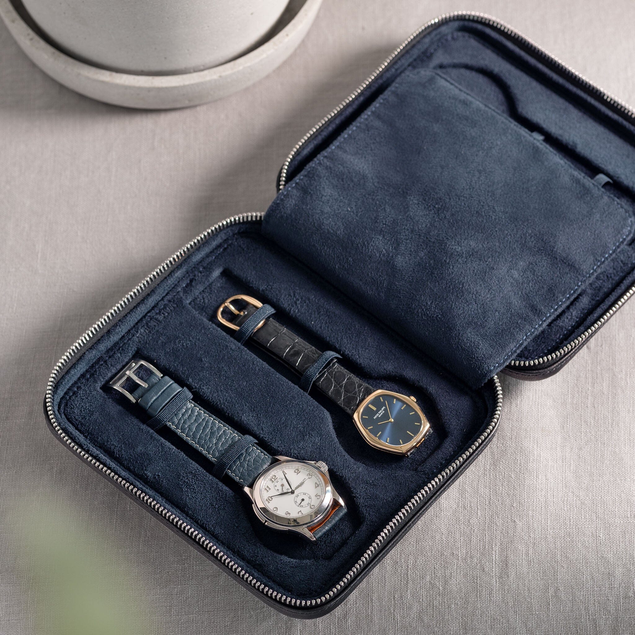 Black 4 Watch Leather Zip Folder