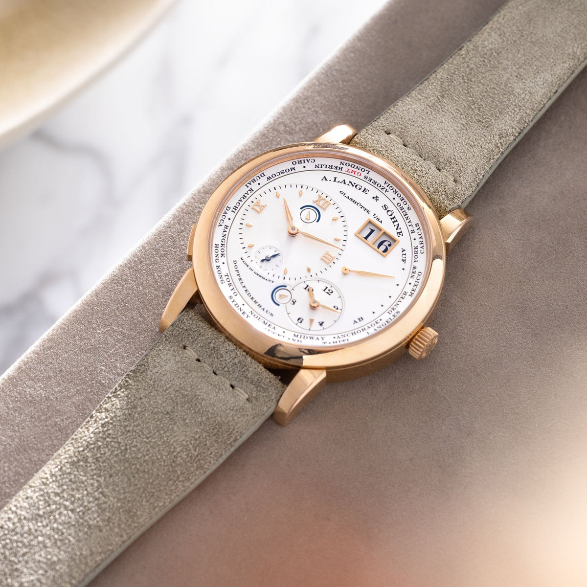 NEW -Monroe Grey Leather Band/Rose Gold Wristwatch Coach Greyson Rose Gold Dial With Grey Leather Strap Ladies  main image 4