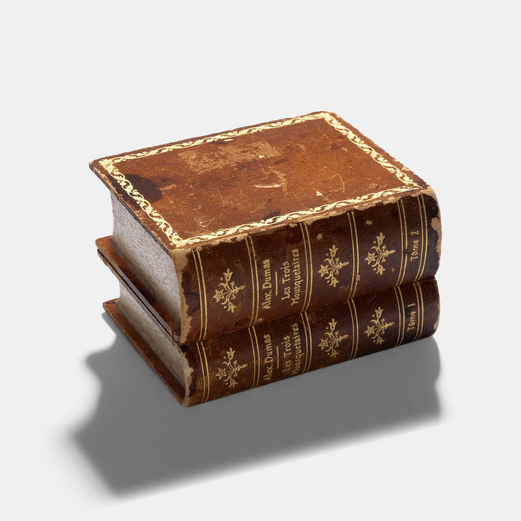 Jaeger LeCoultre “The three Musketeers books “ Desk clock