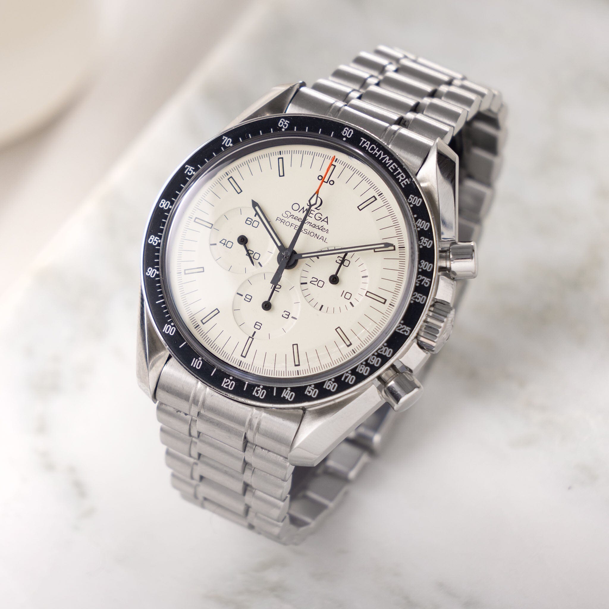 White speedmaster best sale