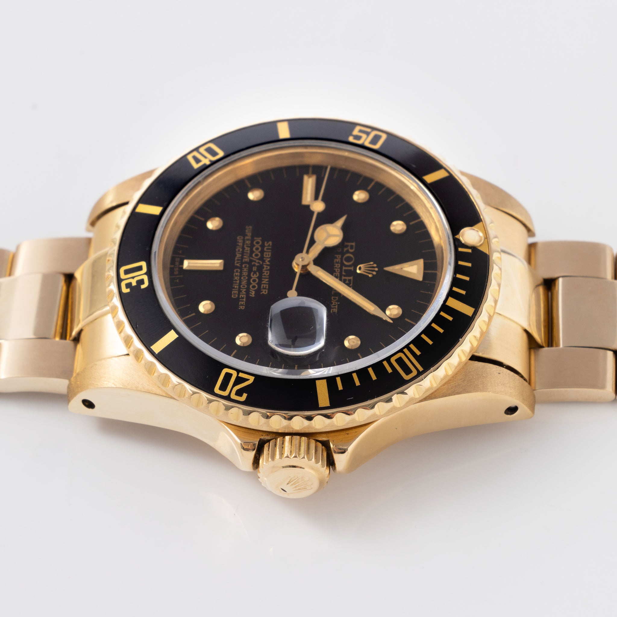 Rolex Submariner Date in 18k gold ref. 16808 with black nipple dial Box and Papers