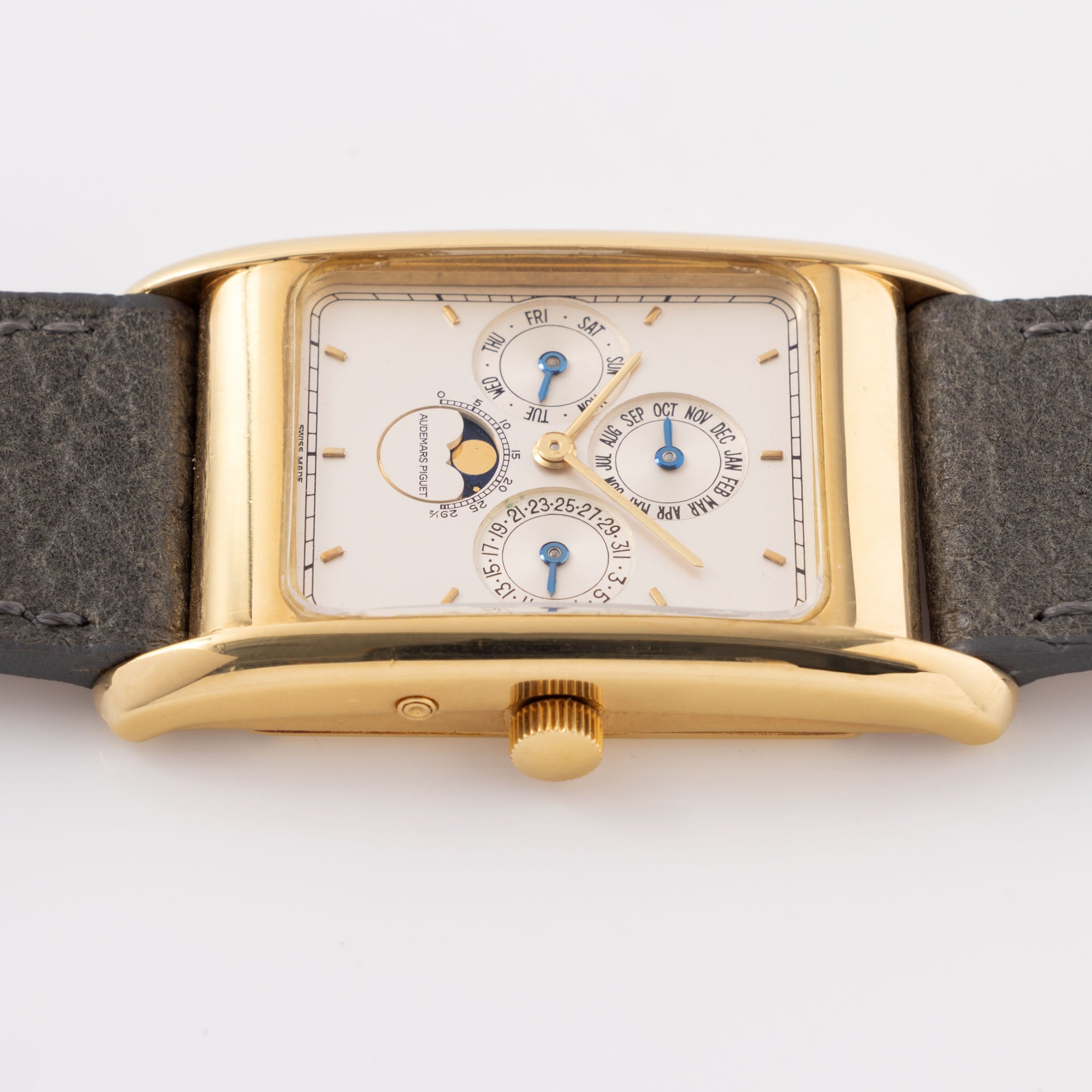 Audemars Piguet Edward Piguet Quantième Perpetual in 18k Yellow Gold Ref. 25682BA