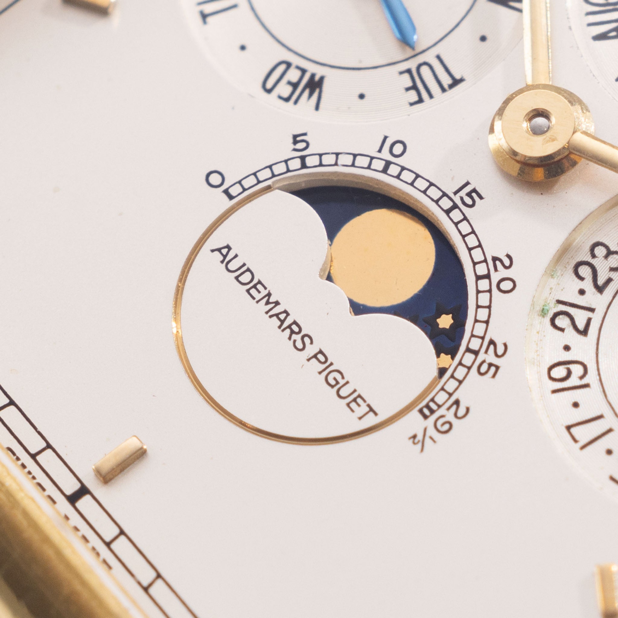 Audemars Piguet Edward Piguet Quantième Perpetual in 18k Yellow Gold Ref. 25682BA