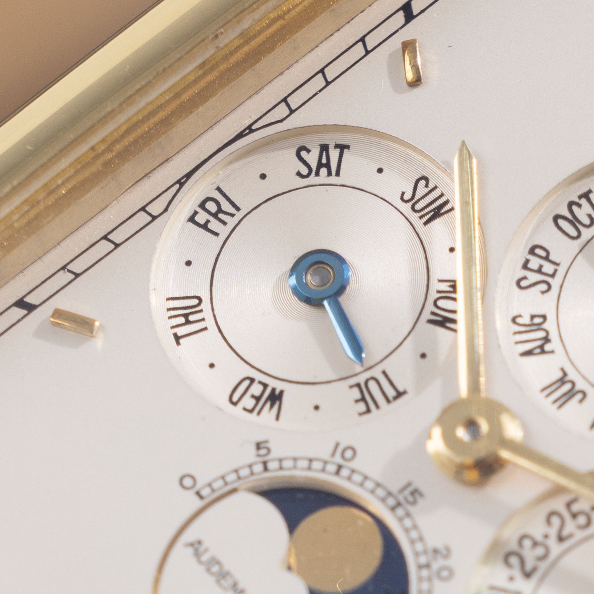 Audemars Piguet Edward Piguet Quantième Perpetual in 18k Yellow Gold Ref. 25682BA