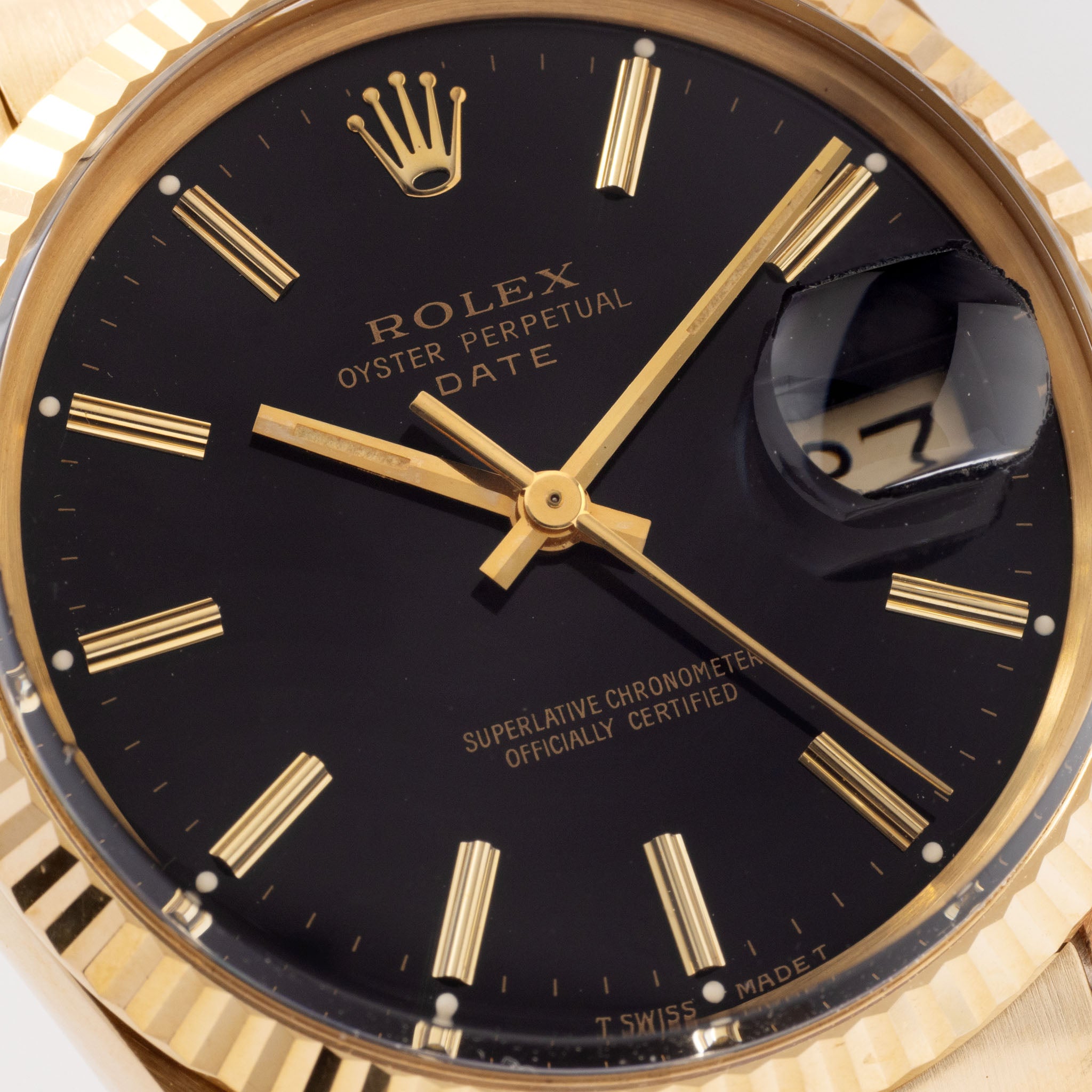 Rolex Oyster-perpetual date black dial in 18 k yellow gold ref 15038