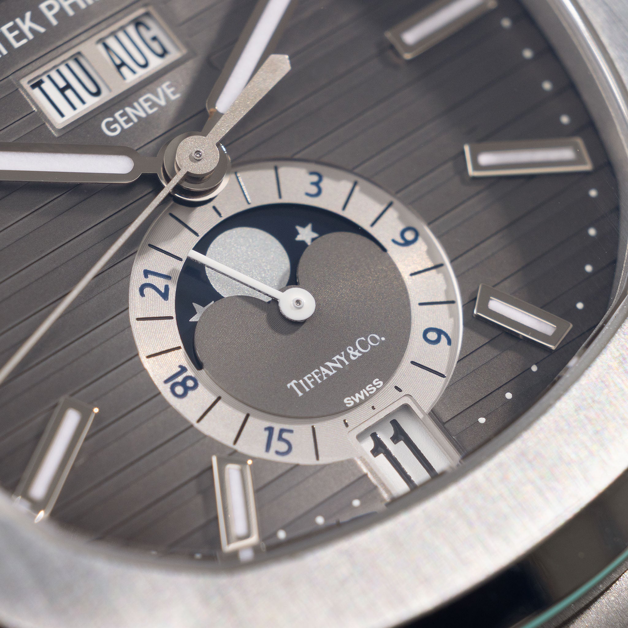 Patek Philippe Nautilus 5726A Annual Calendar retailed by "Tiffany & Co" New York Full Collectors Set