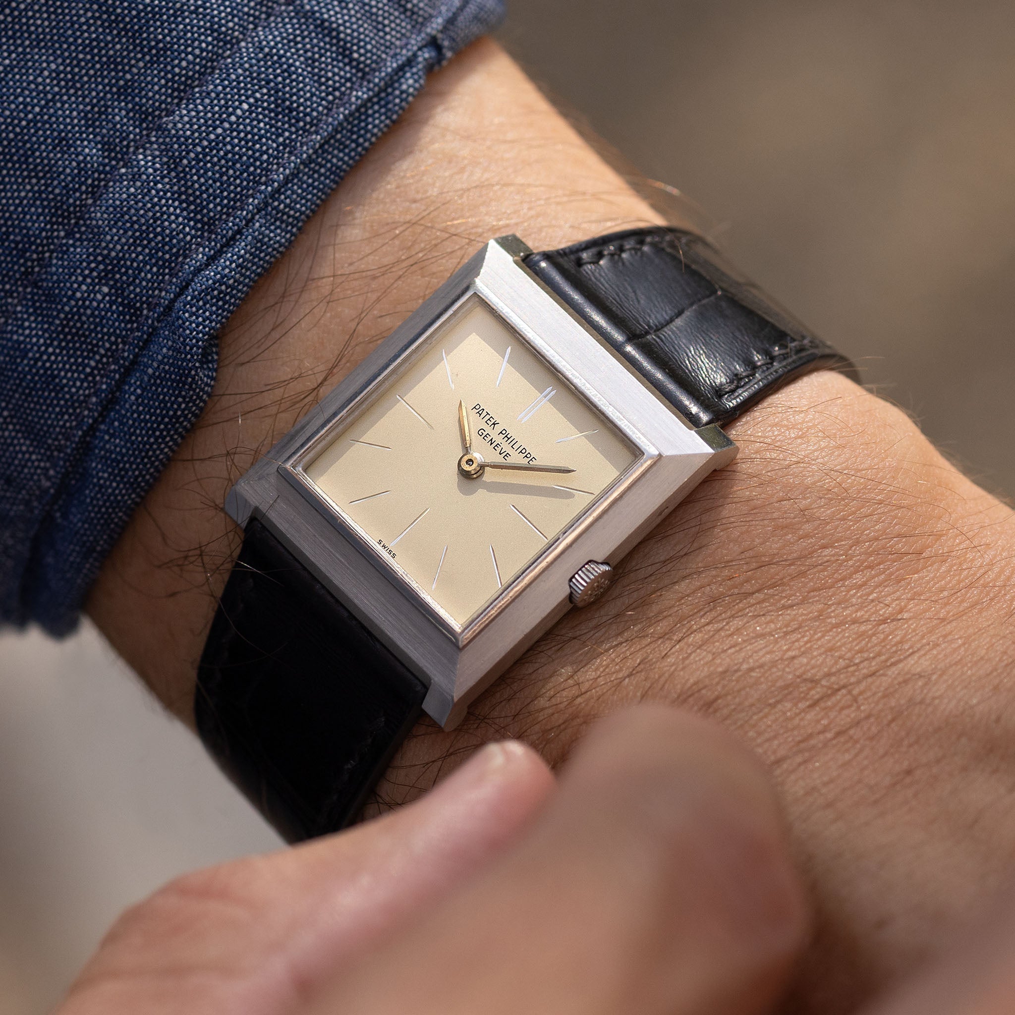 Patek Philippe Square Gondolo Dresswatch 3404P Silver Engraved Dial with Extract of the Archives