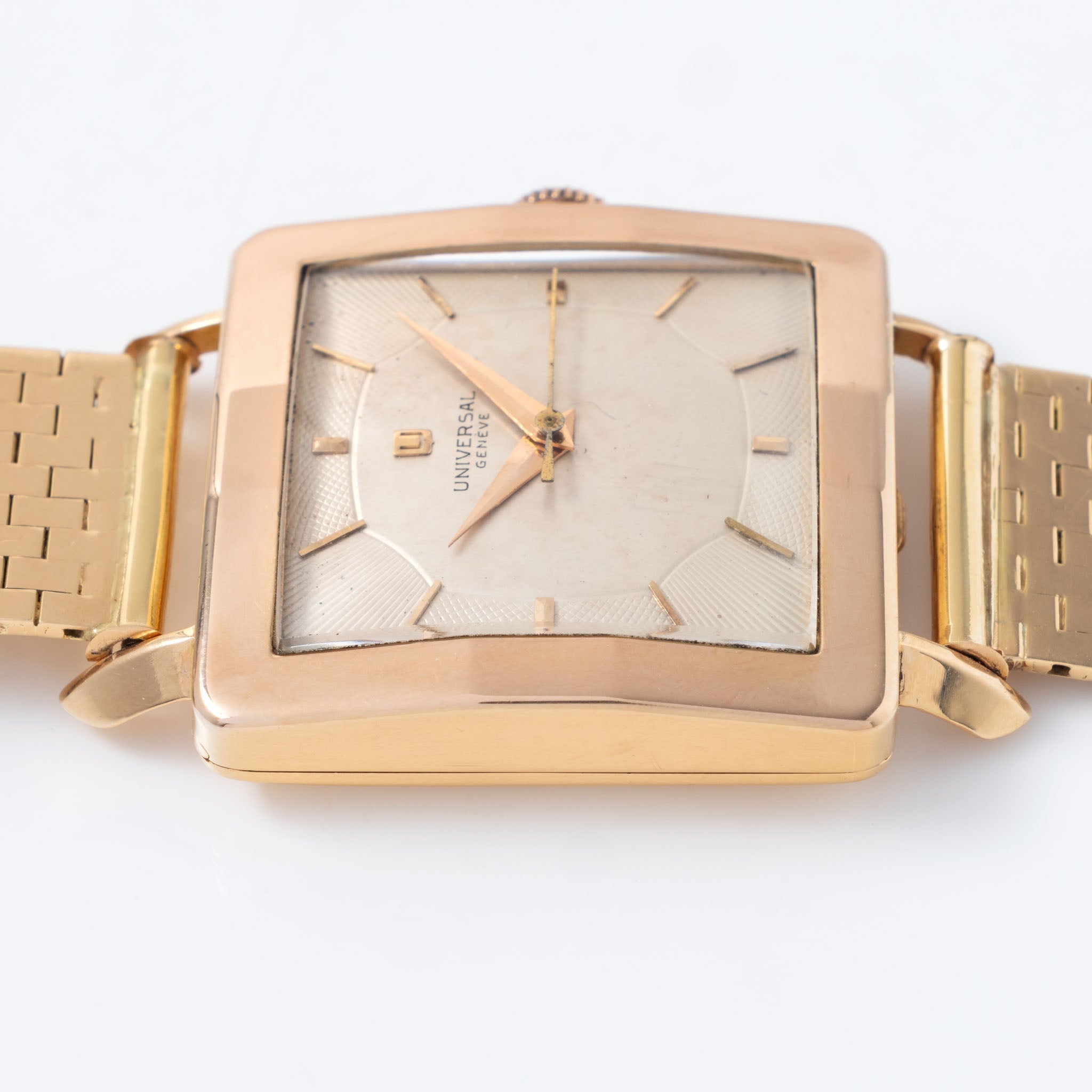 Universal Genève “Cioccolatone“ 18k Rose Gold Oversized Dress-watch with unique Guilloché Dial on Brick Style Bracelet ref. 10228 2