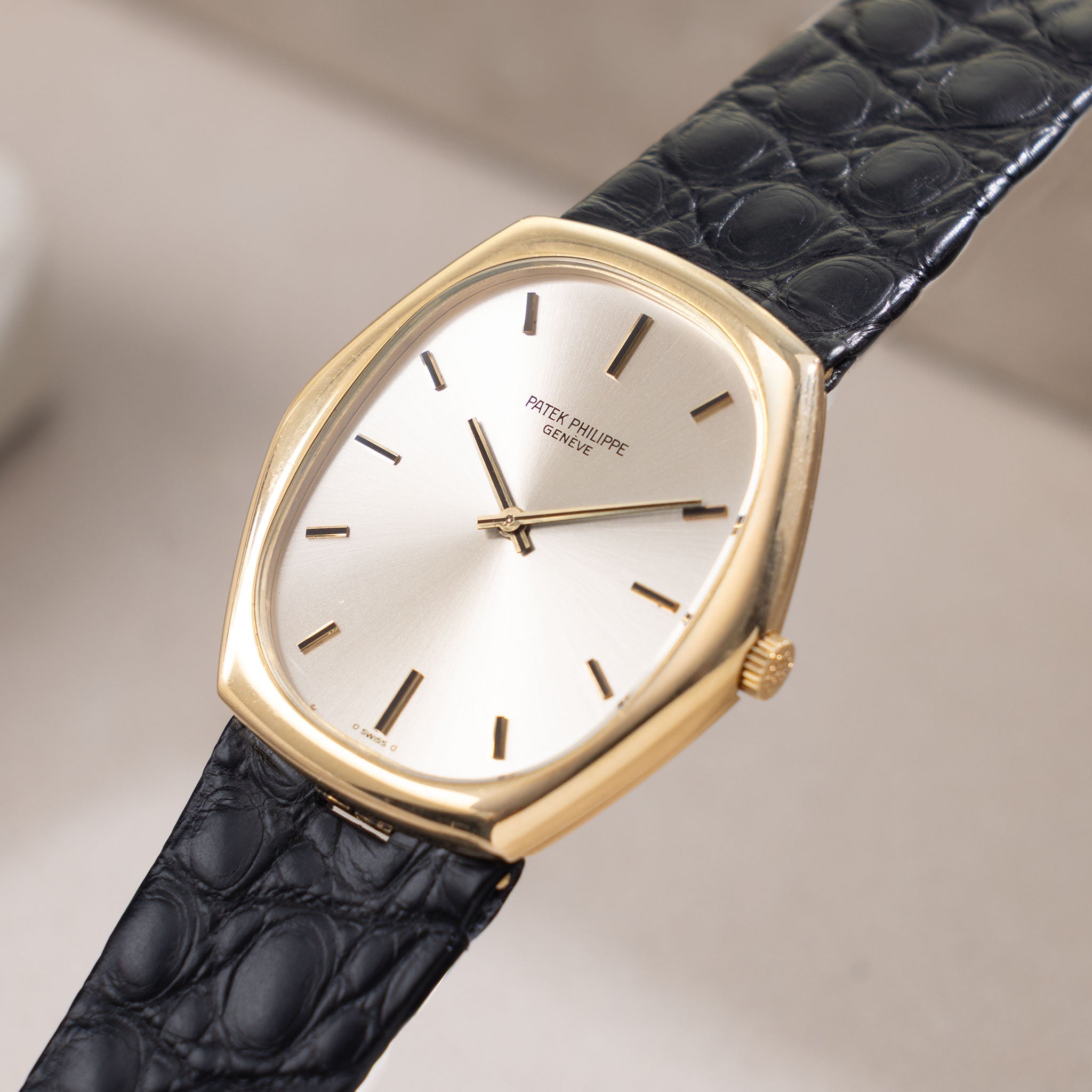 Patek Phillipe Ellipse “Manta Ray“ Yellow Gold ref. 3858J Champagne di