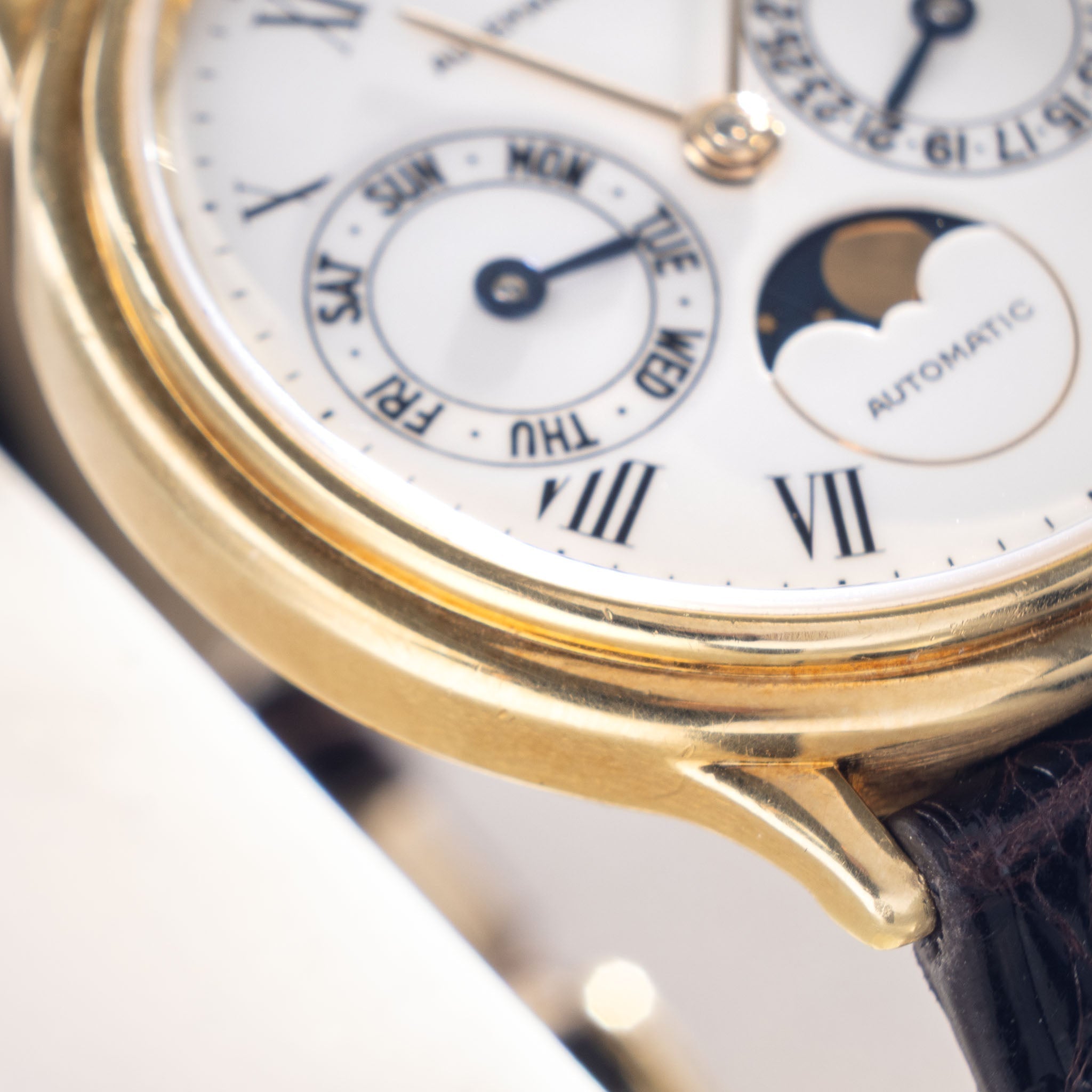 Audemars Piguet Day-Date Moon-phase Enamel dial in 18 k yellow gold ref 25589BA with original certificate of origine