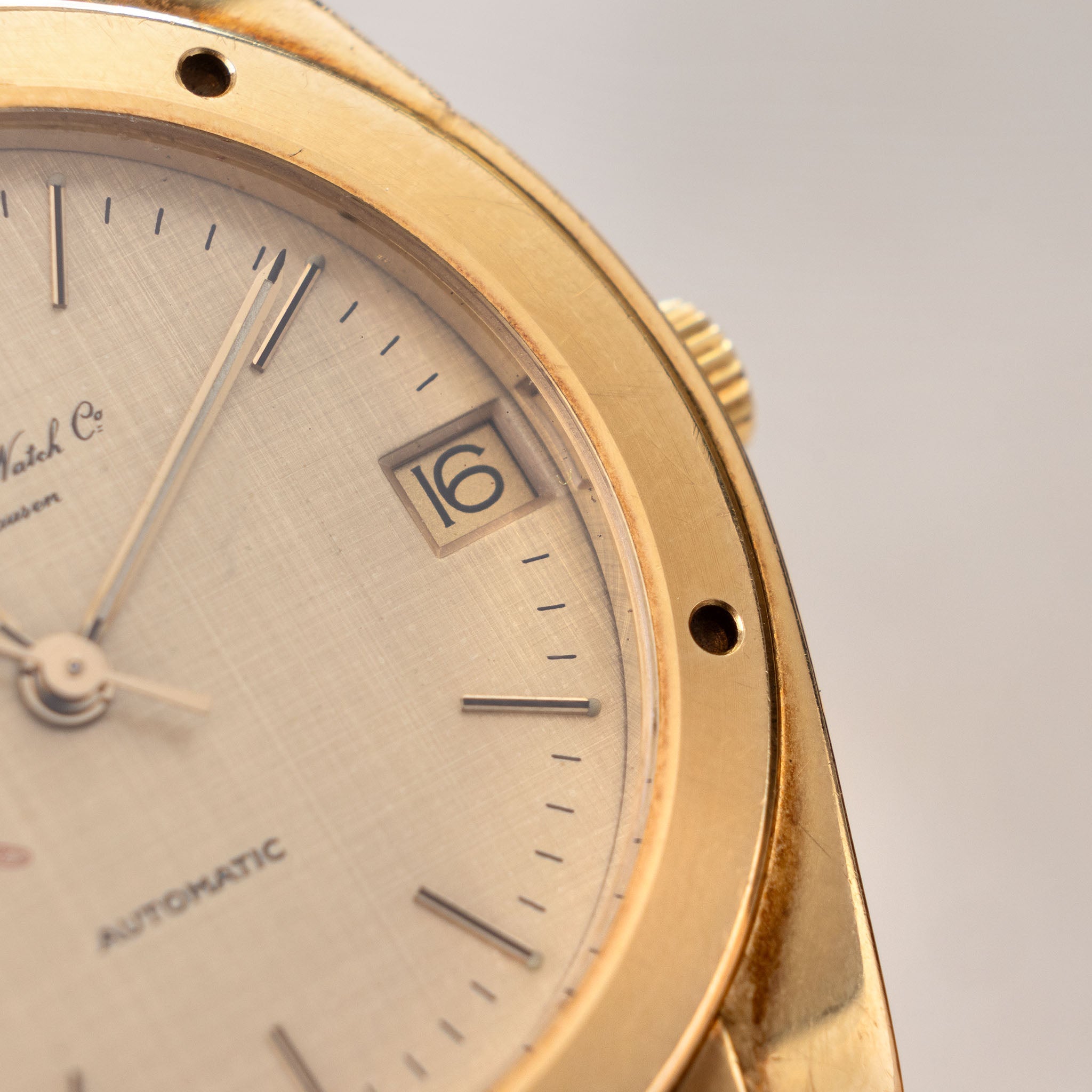 IWC Ingenieur SL Linen Khanjar Dial from original owner family with Box, Booklets , original certificate of origin and Provenance ref 9227 in 18 k yellow gold