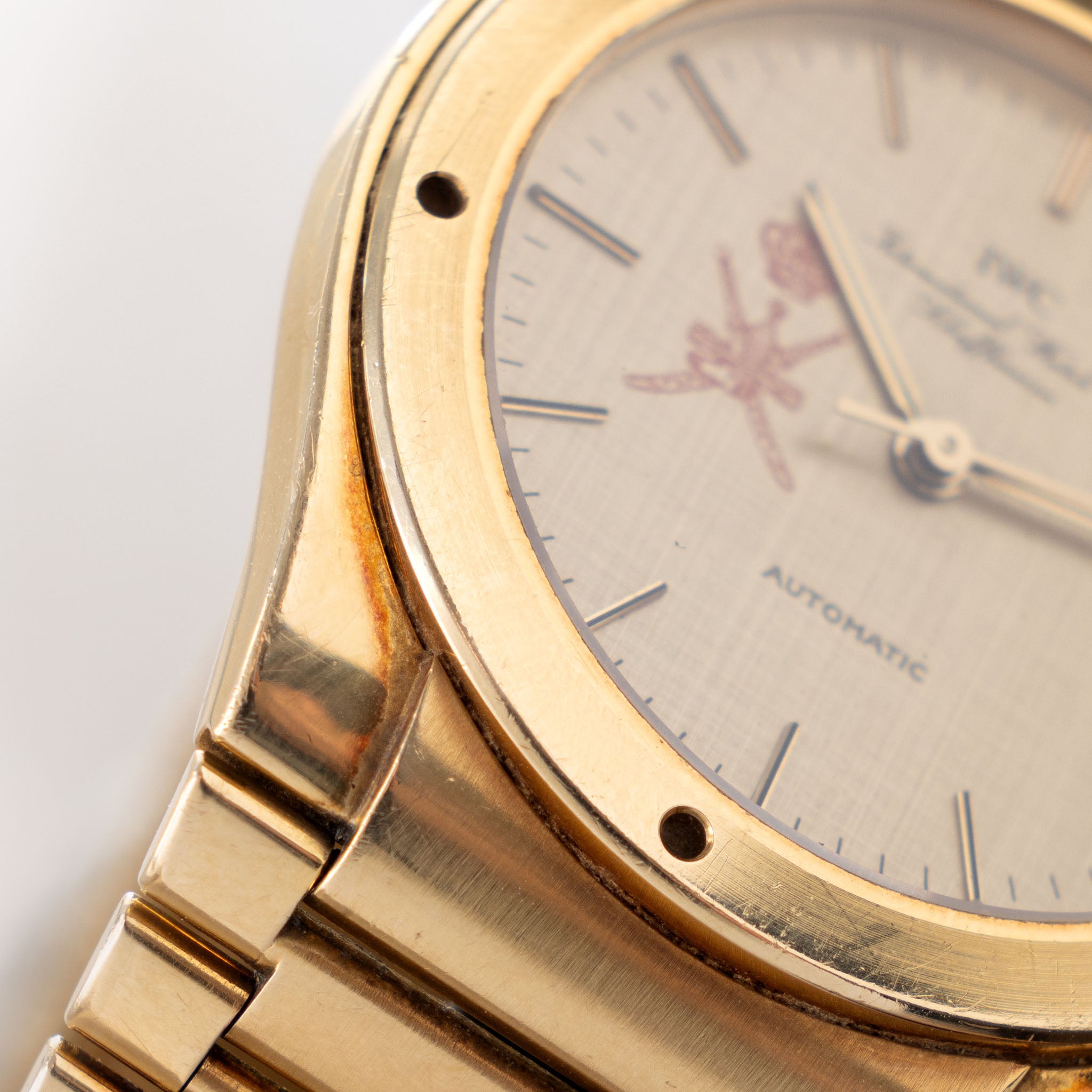 IWC Ingenieur SL Linen Khanjar Dial from original owner family with Box, Booklets , original certificate of origin and Provenance ref 9227 in 18 k yellow gold