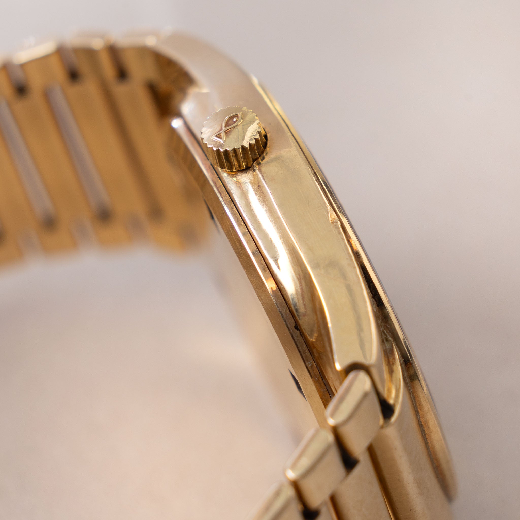 IWC Ingenieur SL Linen Khanjar Dial from original owner family with Box, Booklets , original certificate of origin and Provenance ref 9227 in 18 k yellow gold