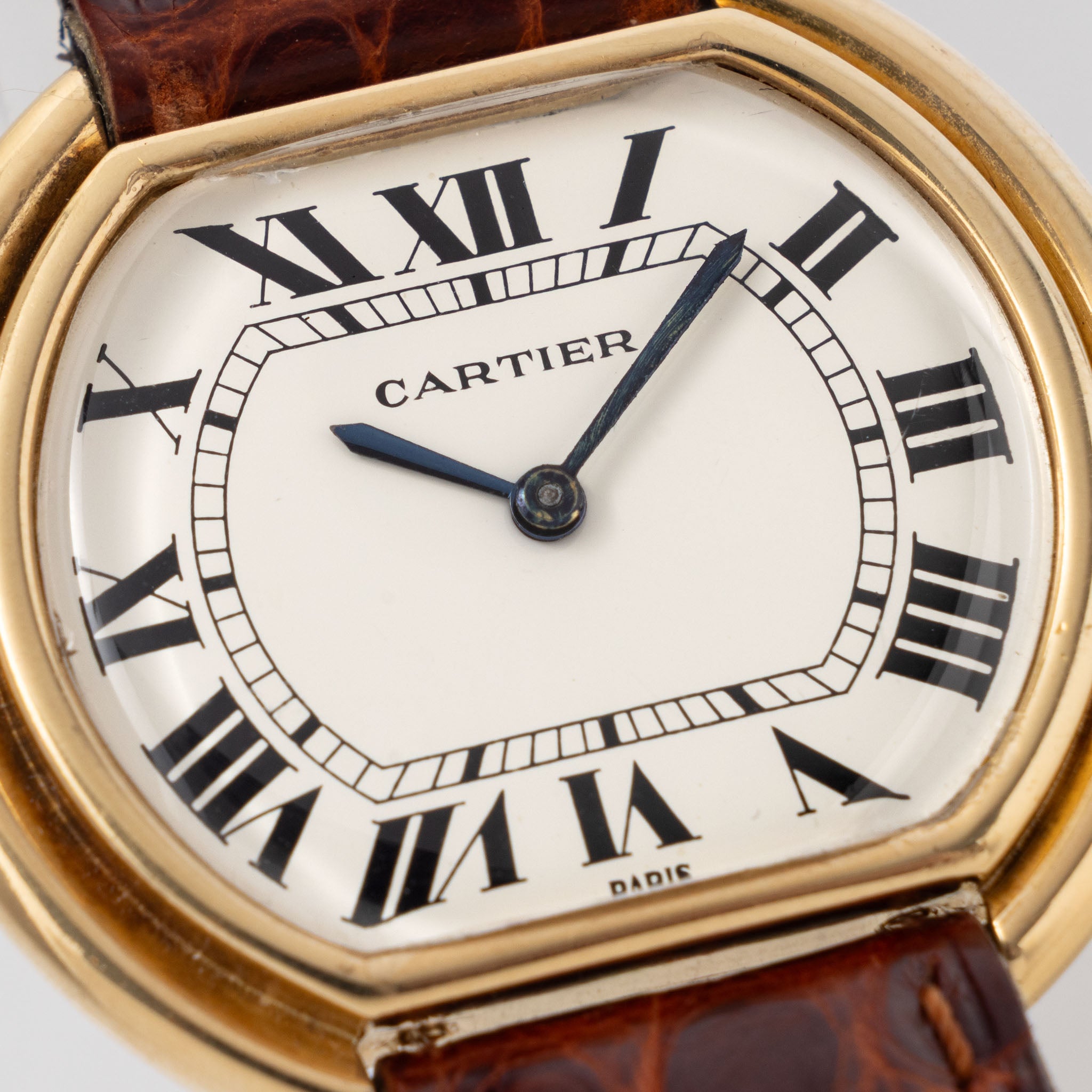 Cartier Gondole Ellipse Paris dial in 18 k yellow gold ref 78291