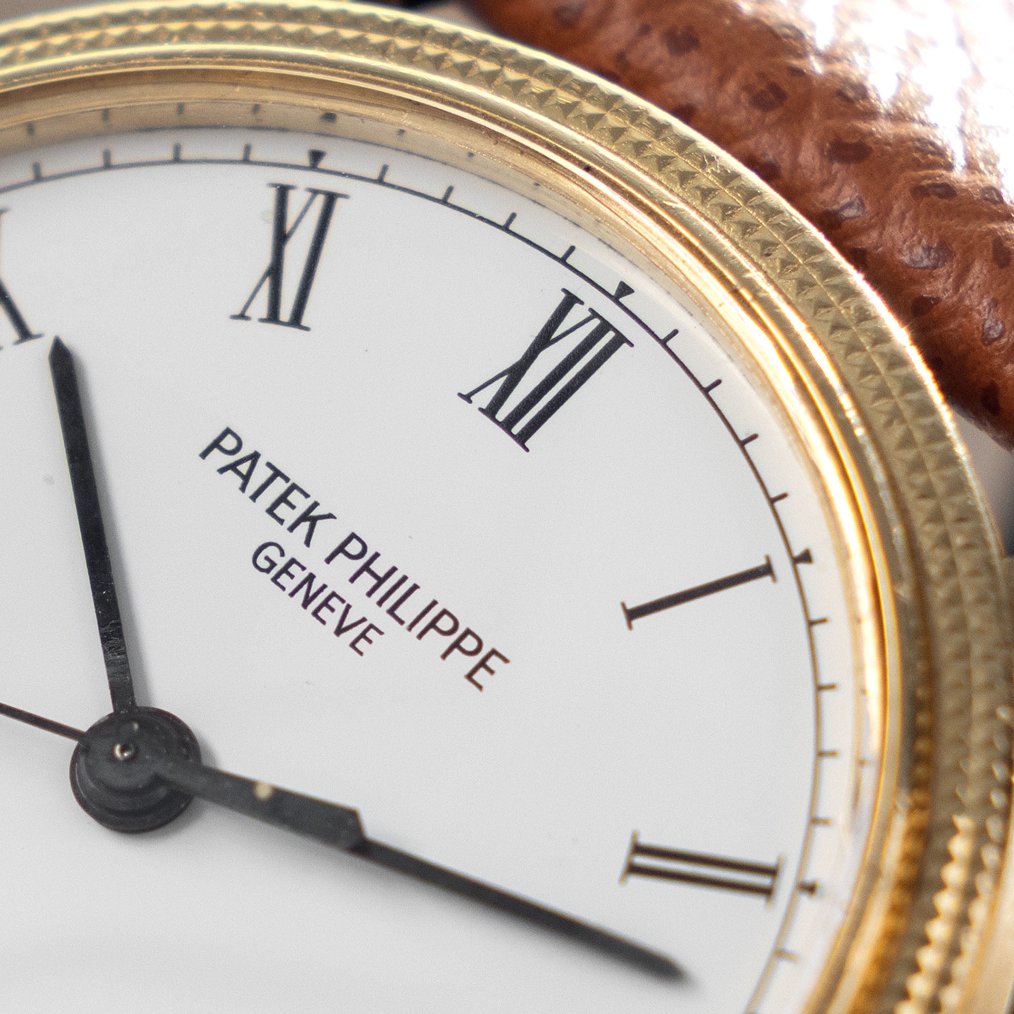 Patek Philippe Calatrava Automatic ref. 3802J White Dial in 18k Yellow Gold Clous de Paris