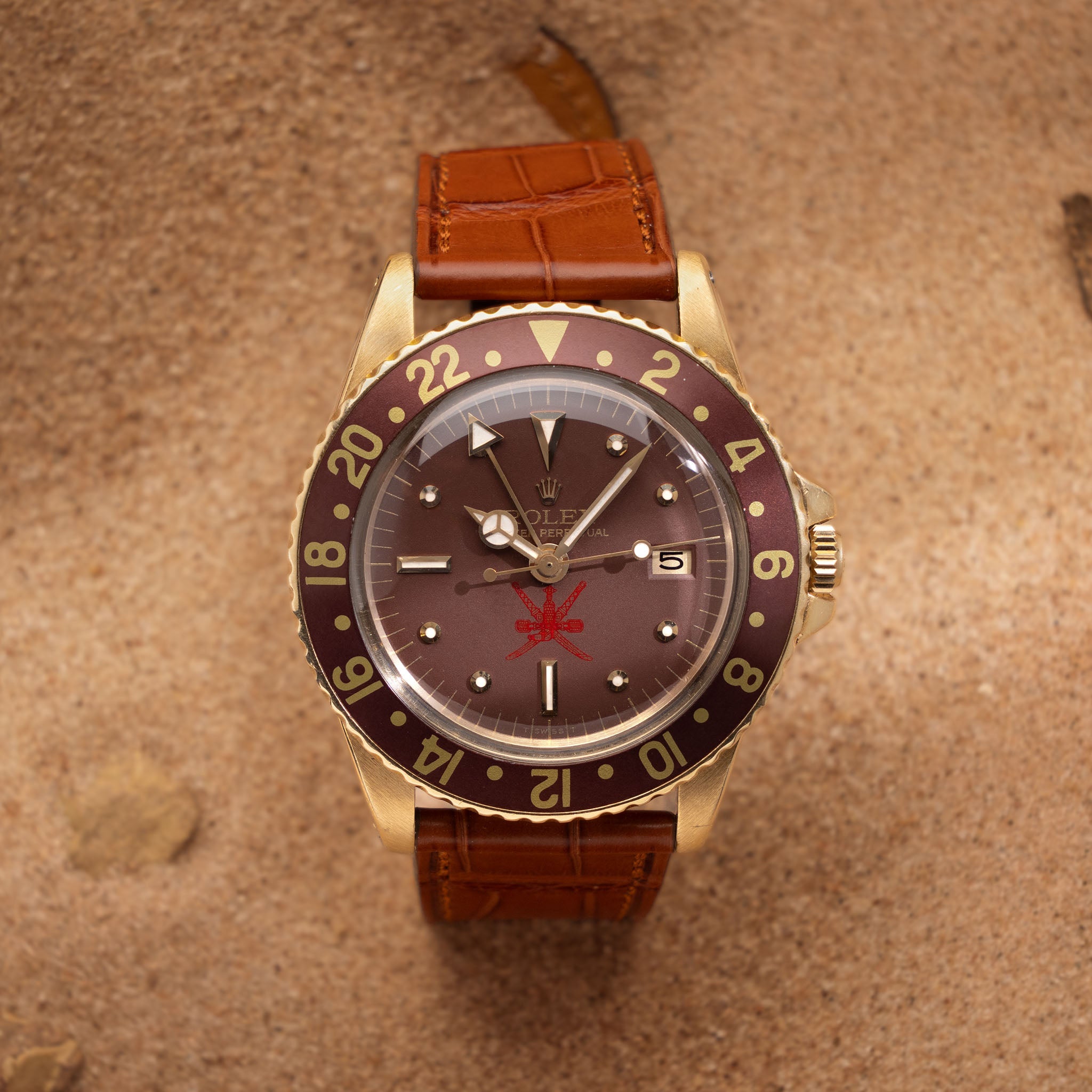 Rolex GMT-Master 1675/8 Unqiue Brown Khanjar Nipple Dial with Rolex Se
