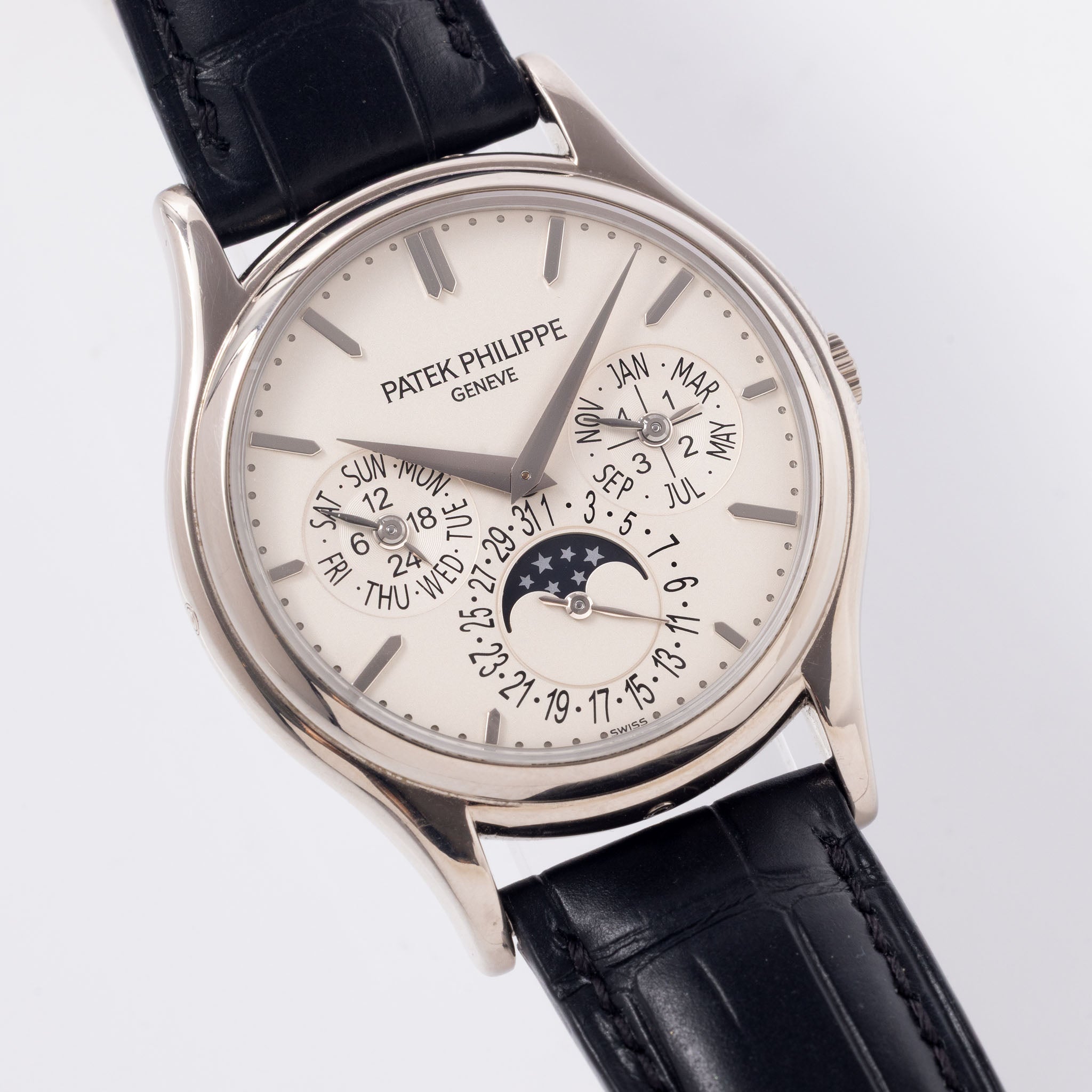 Patek Philippe Perpetual Calendar 5140G in 18k White Gold Opaline dial with Box and Extract of Archives