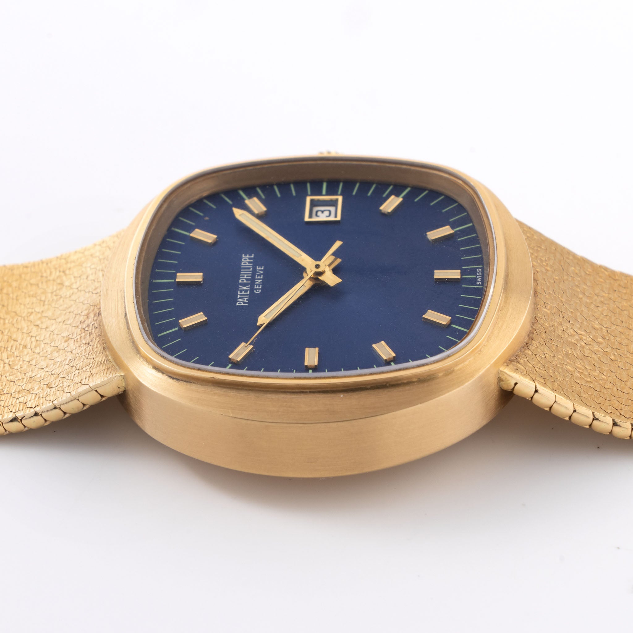 Patek Philippe Beta 21 18K Gold TV Case Royal Blue Dial Ref 3587-1