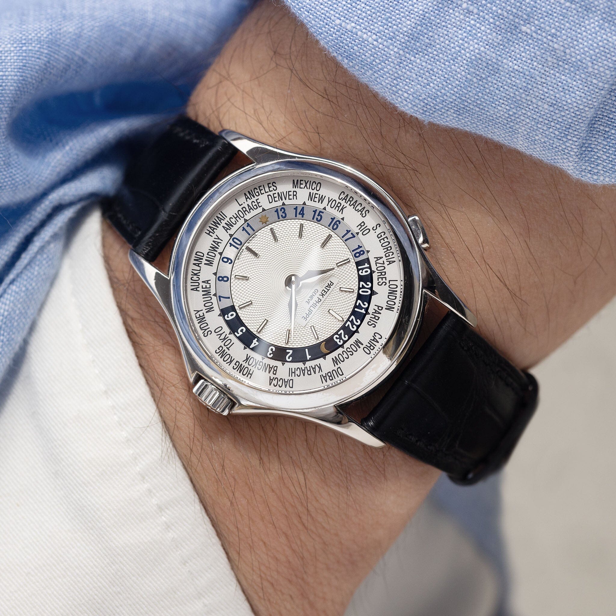 Patek philippe world 2025 time white gold