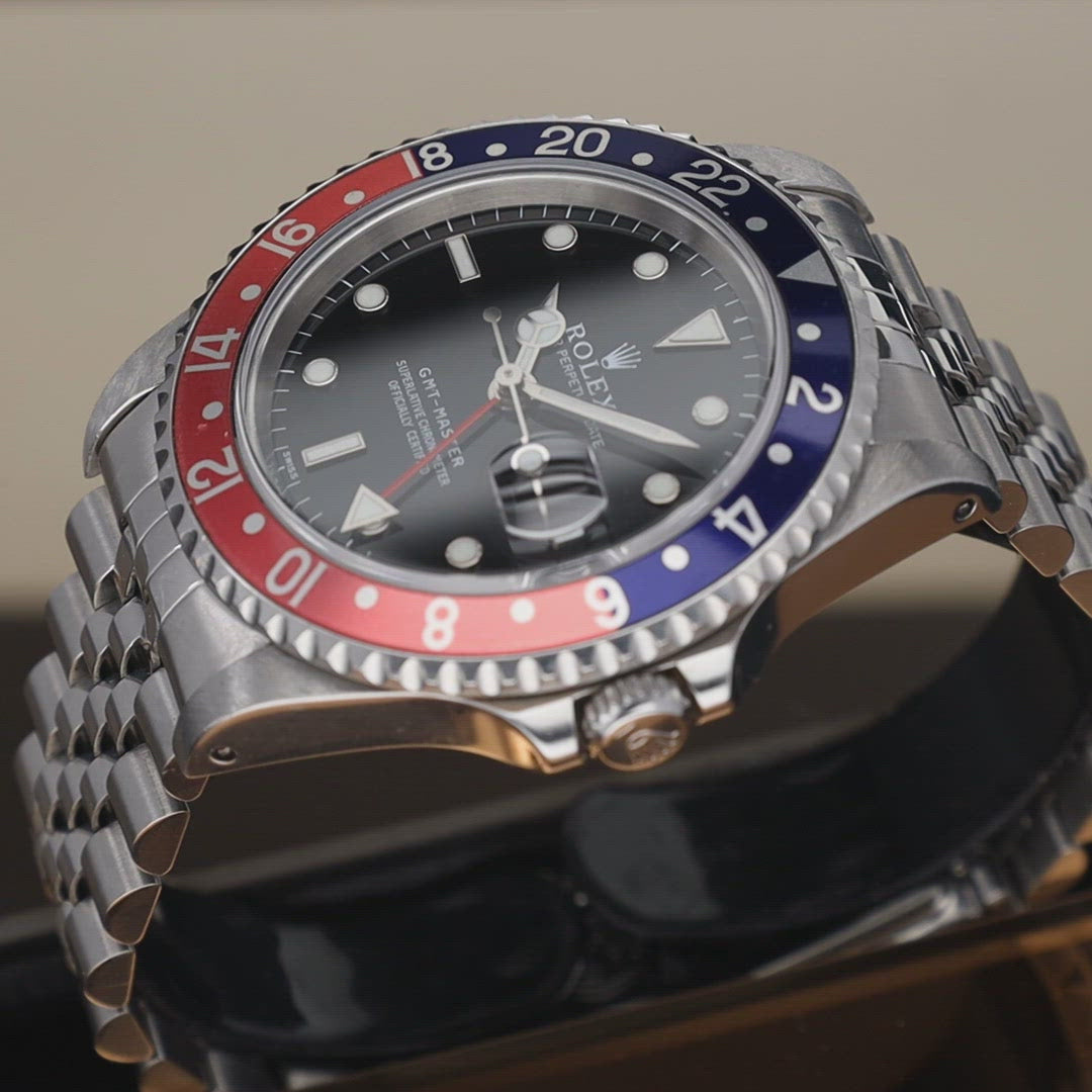 Rolex GMT-Master 16700 Pepsi Tritium Dial