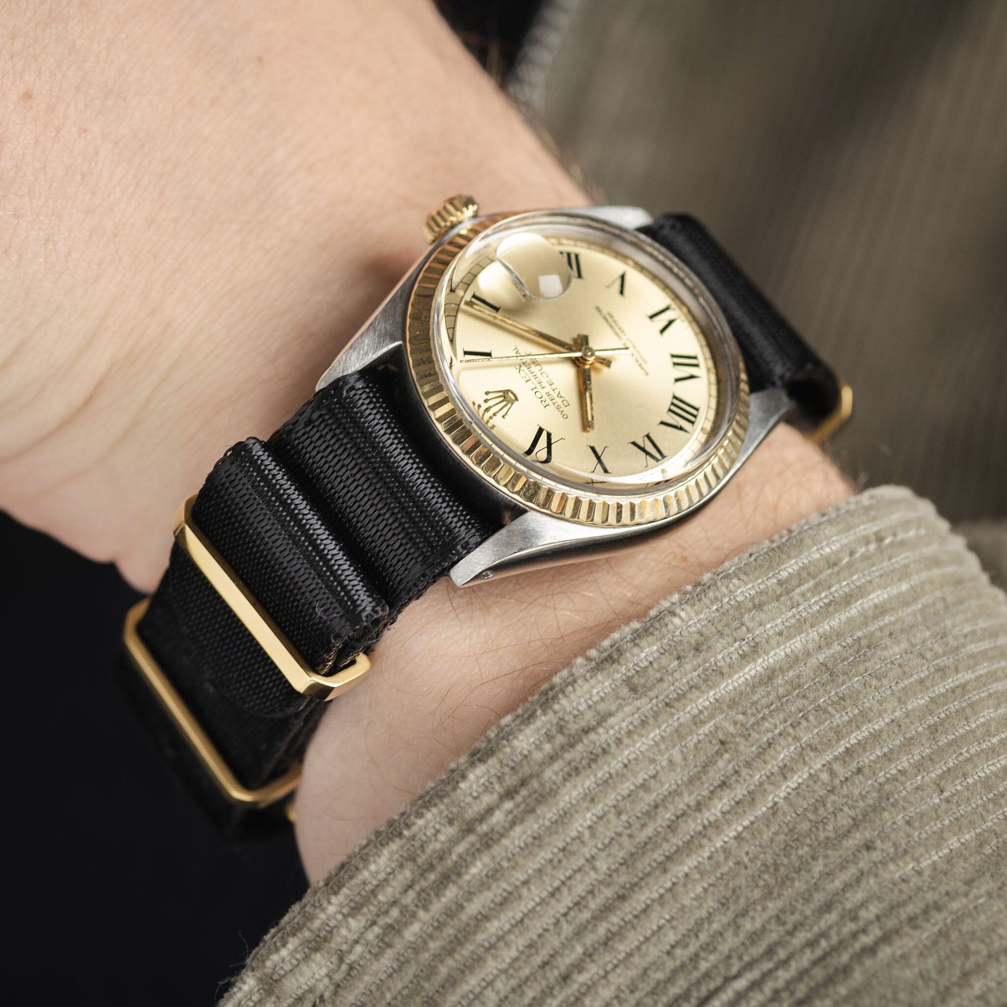 Deluxe Nylon Nato Watch Strap Pure Black - Gold