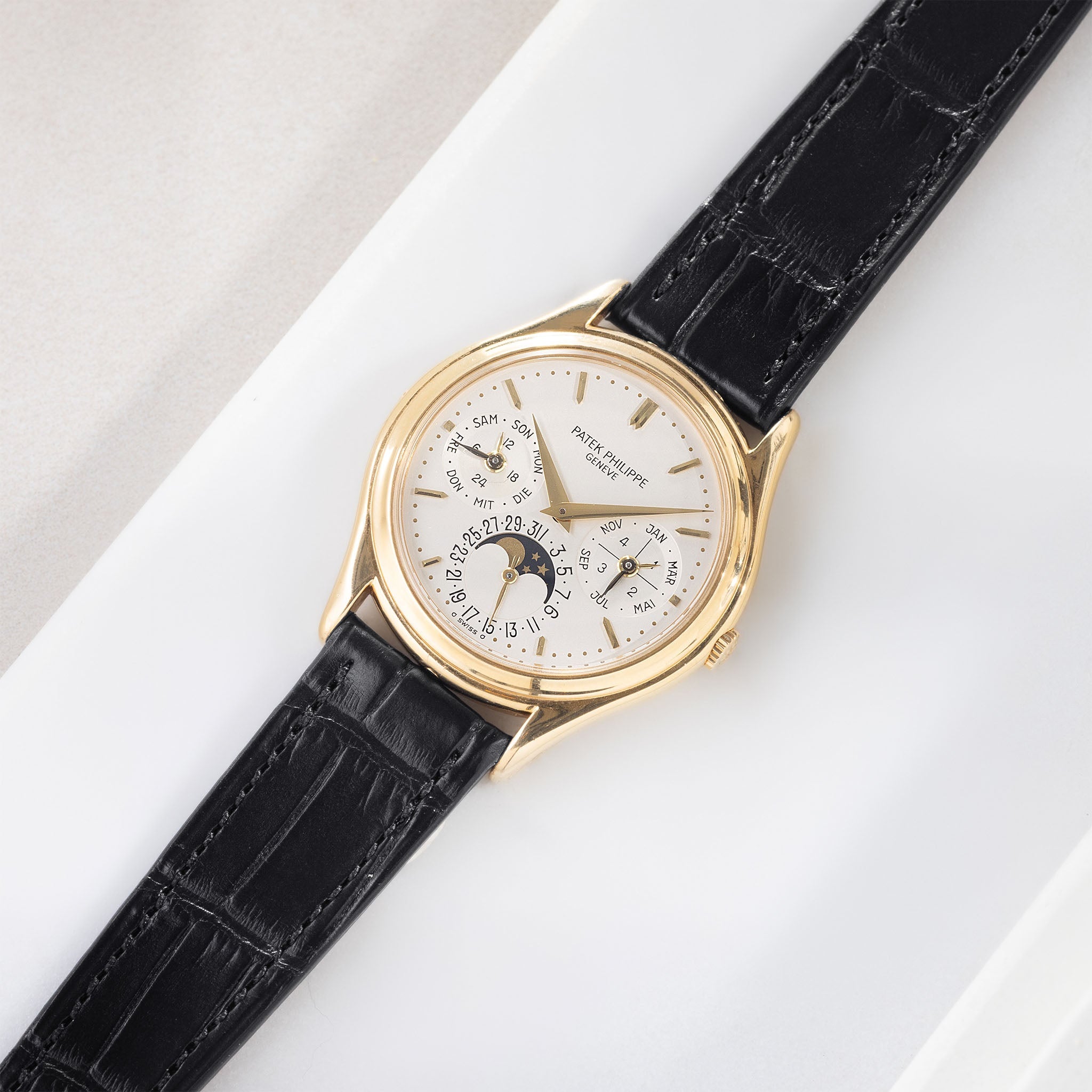 PATEK PHILIPPE タイプ　 ブラックレザーベルト C33艶あり Strap for Patek Philippe 3940 Perpetual – Burnished Tobacco Brown Calf
