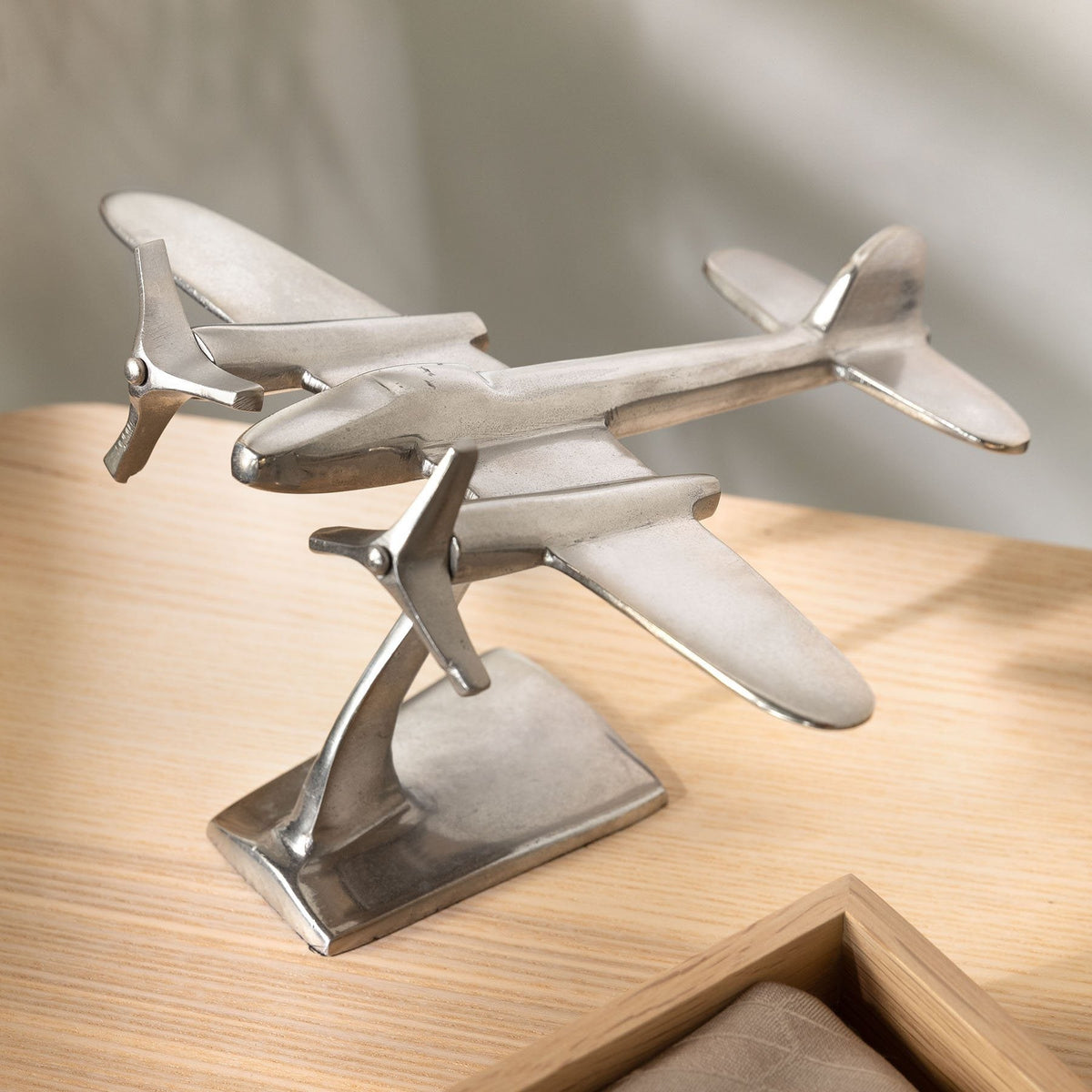 Douglas Dakota DC 3 Aluminum Airplane Model | Old Modern Handicrafts AK005 Alum Aeroplane | 航空機