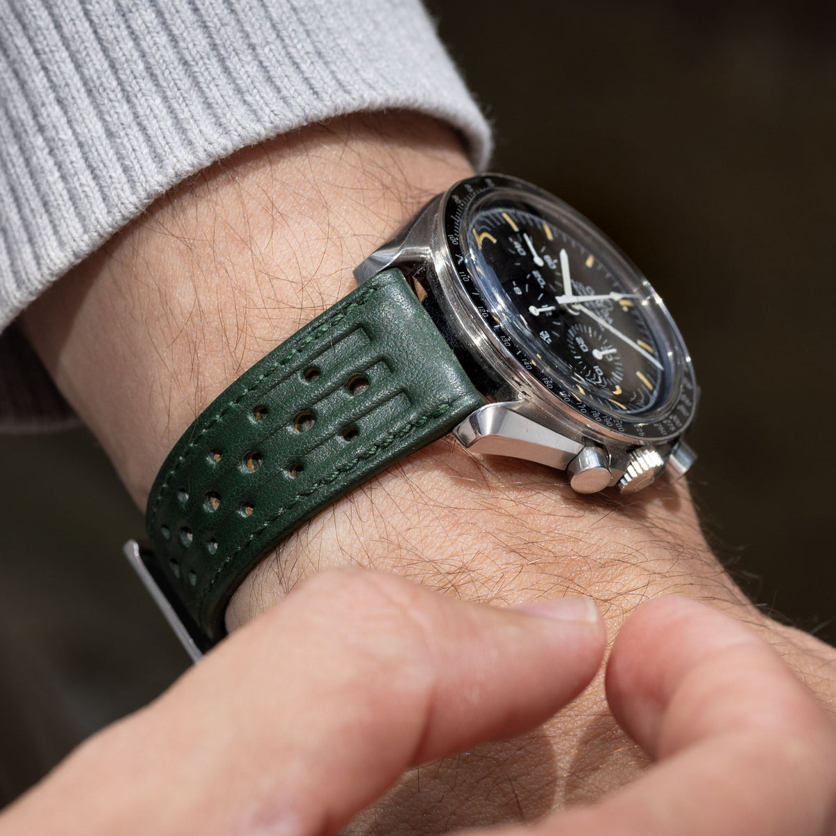 Speedmaster Strap Strap Guide – The Omega Speedmaster Professional