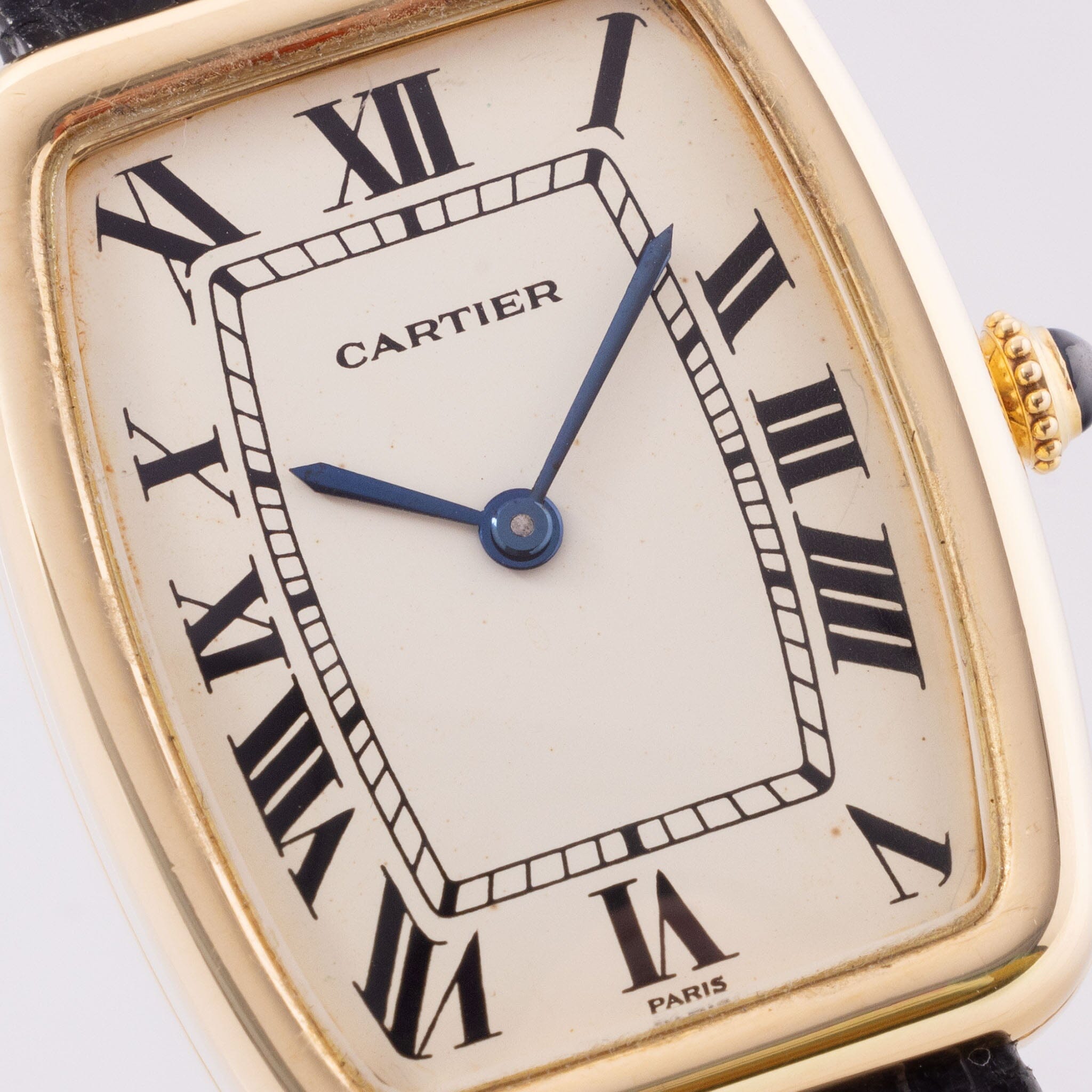 Cartier Tonneau Fabergé 7810 18k Yellow Gold