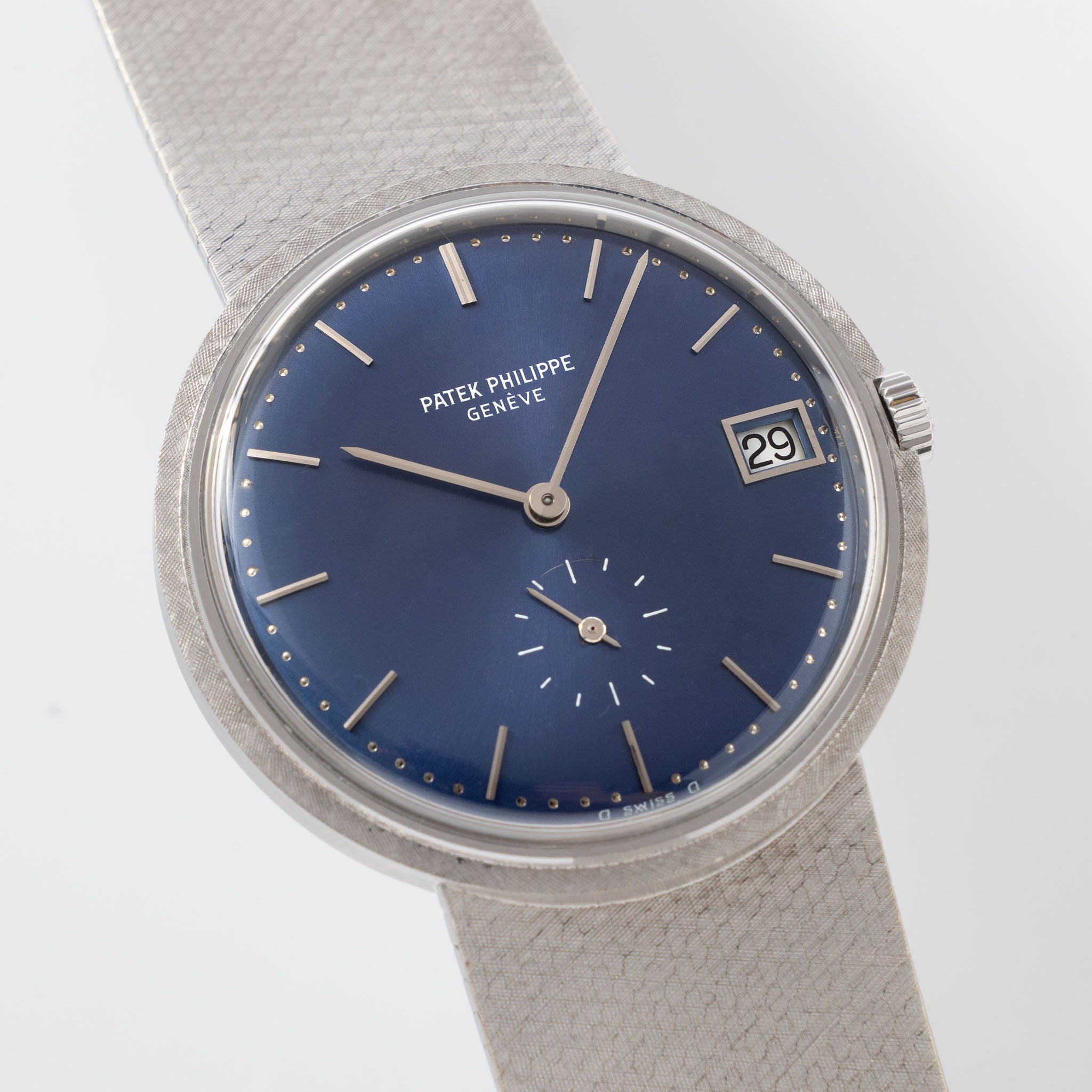 Patek Philippe Calatrava Blue Dial in 18k White Gold with Original Guarantee Paper Ref. 3445/6