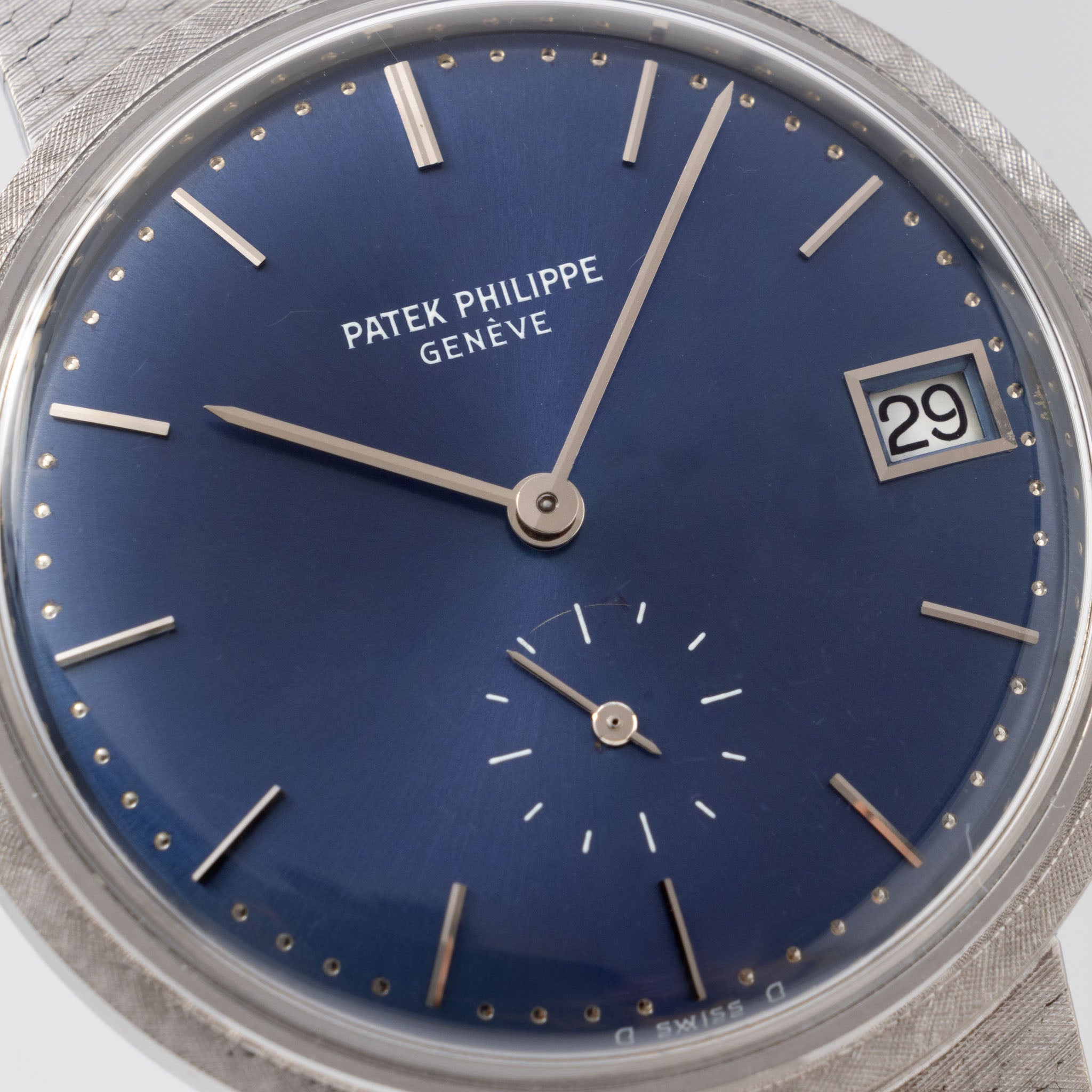 Patek Philippe Calatrava Blue Dial in 18k White Gold with Original Guarantee Paper Ref. 3445/6