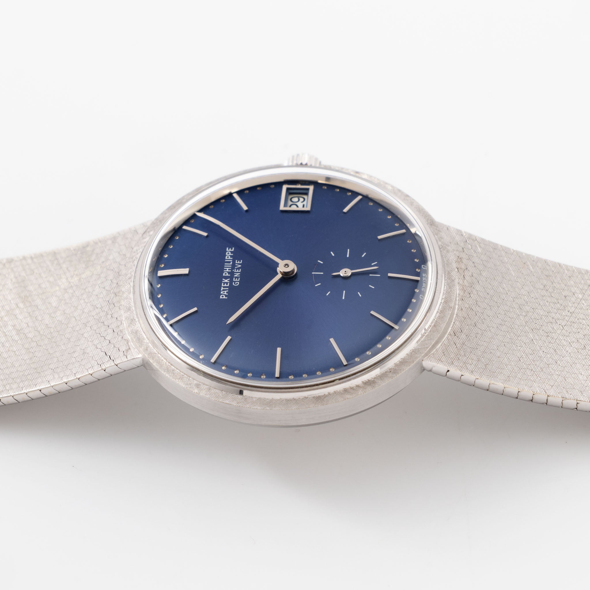 Patek Philippe Calatrava Blue Dial in 18k White Gold with Original Guarantee Paper Ref. 3445/6