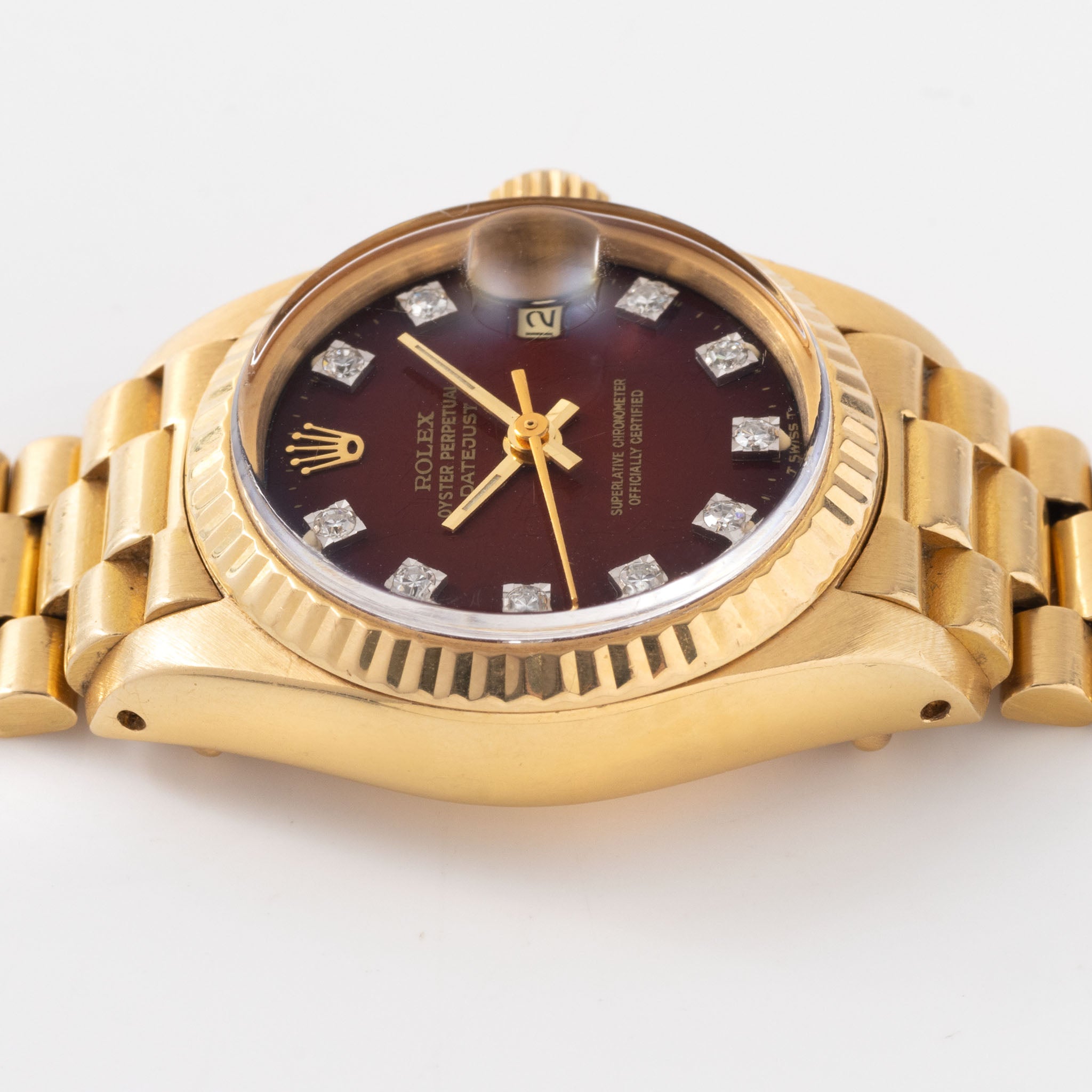 Rolex Datejust red Dégradé dial with diamond markers  in 18 k yellow gold ref 6917