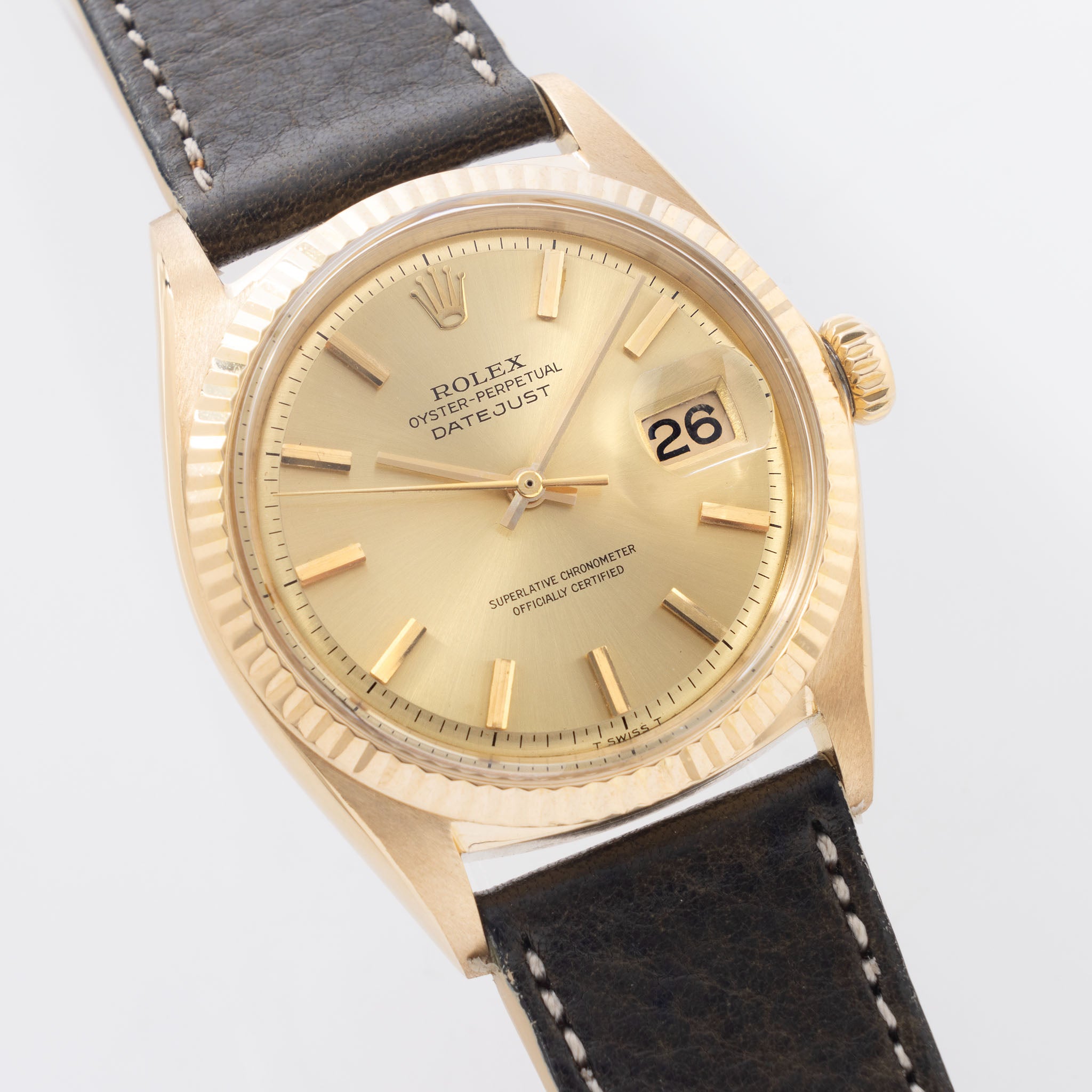 Rolex Datejust ref. 1601/8 Champagne No-Lume Dial in 18K Yellow Gold