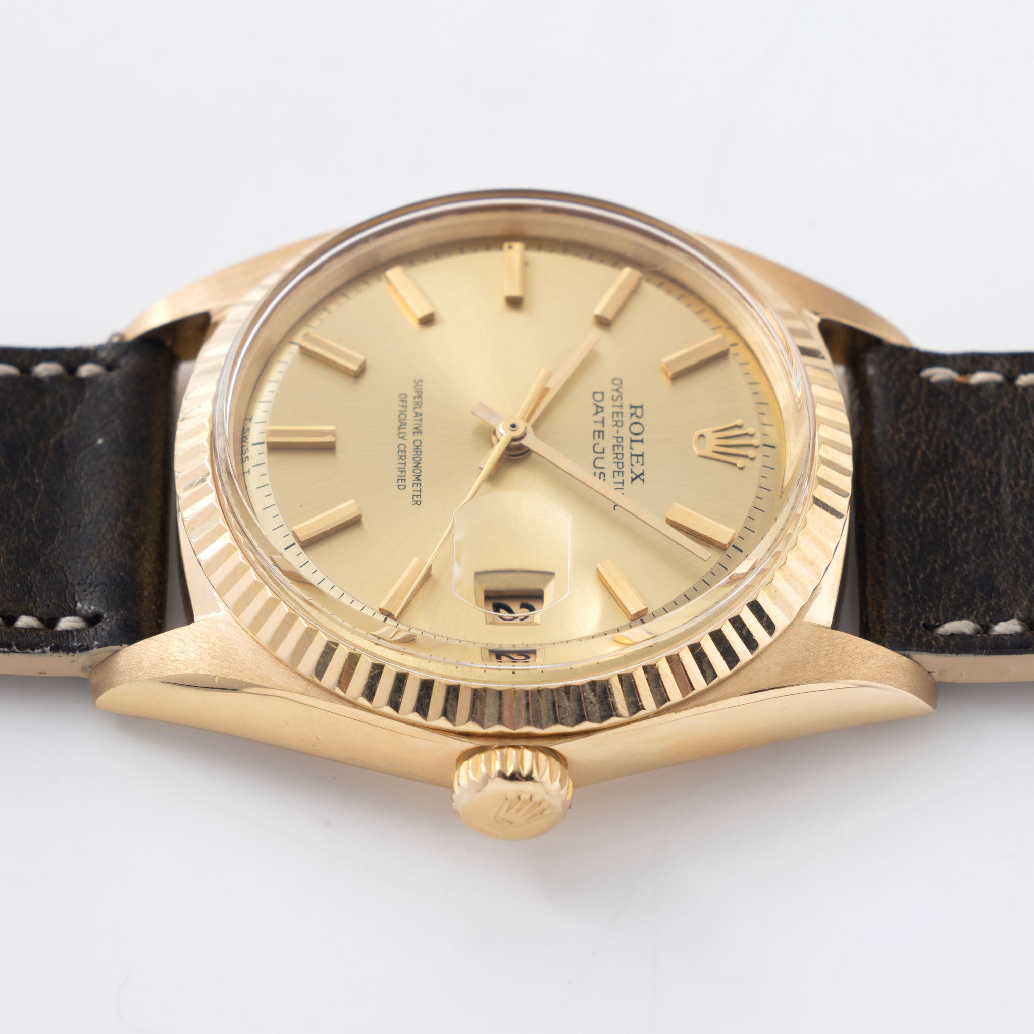 Rolex Datejust ref. 1601/8 Champagne No-Lume Dial in 18K Yellow Gold