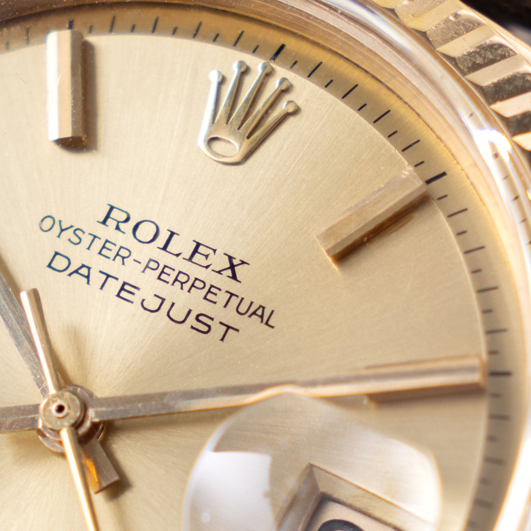 Rolex Datejust ref. 1601/8 Champagne No-Lume Dial in 18K Yellow Gold