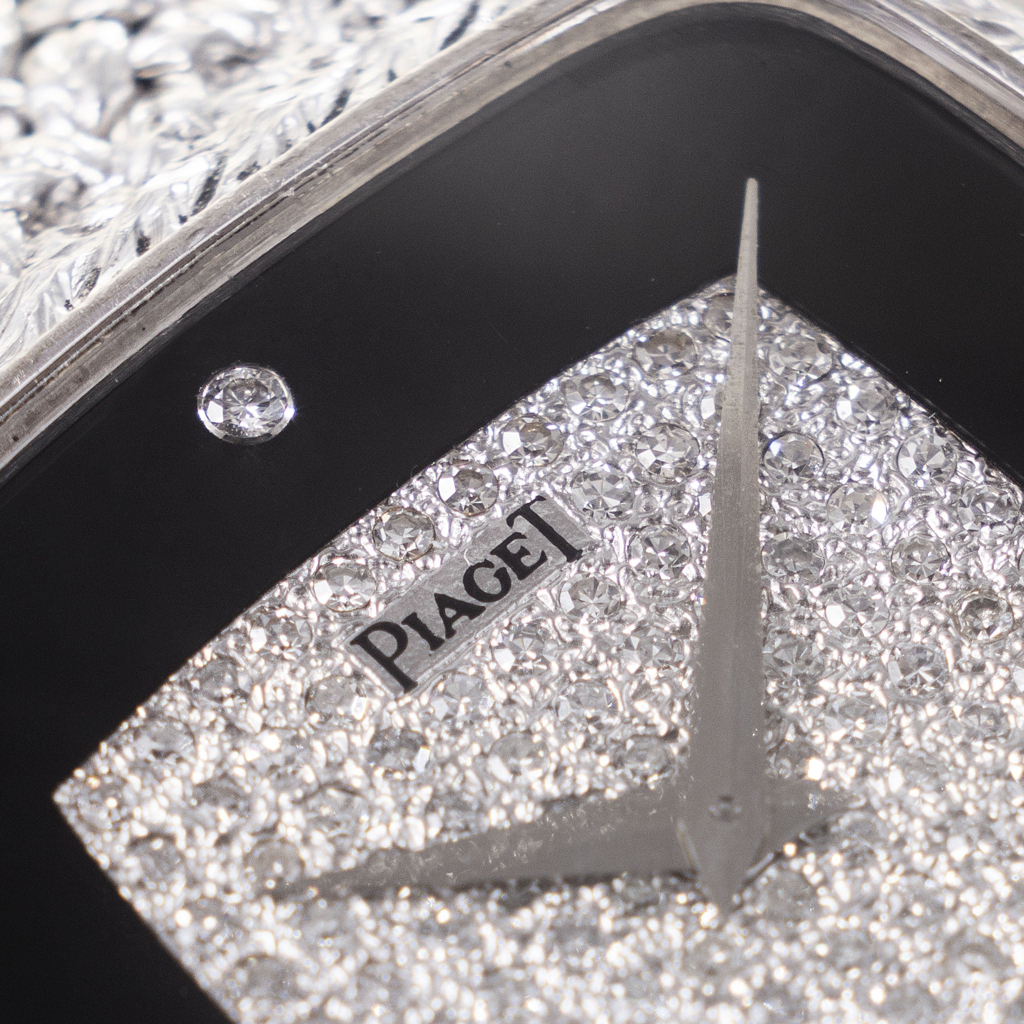 Piaget Tradition "Onyx Pavé 4-Diamond Dial" in 18K White Gold Ref. 9771 D2