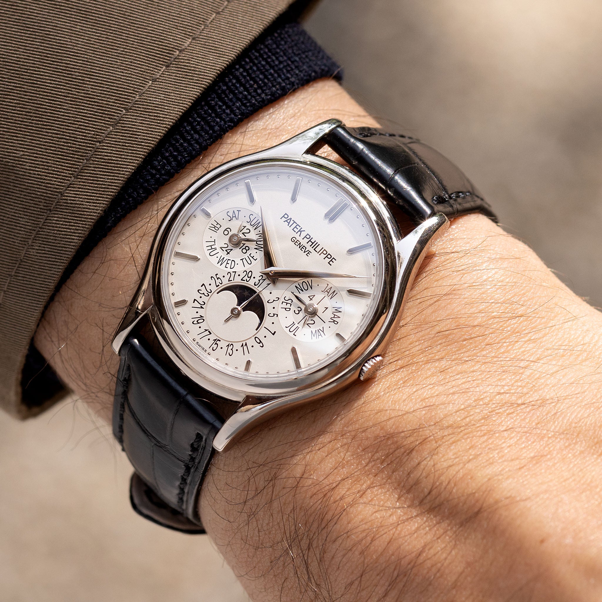 Patek Philippe Perpetual Calendar 5140G with Extract of the Archives and Box in 18k White Gold