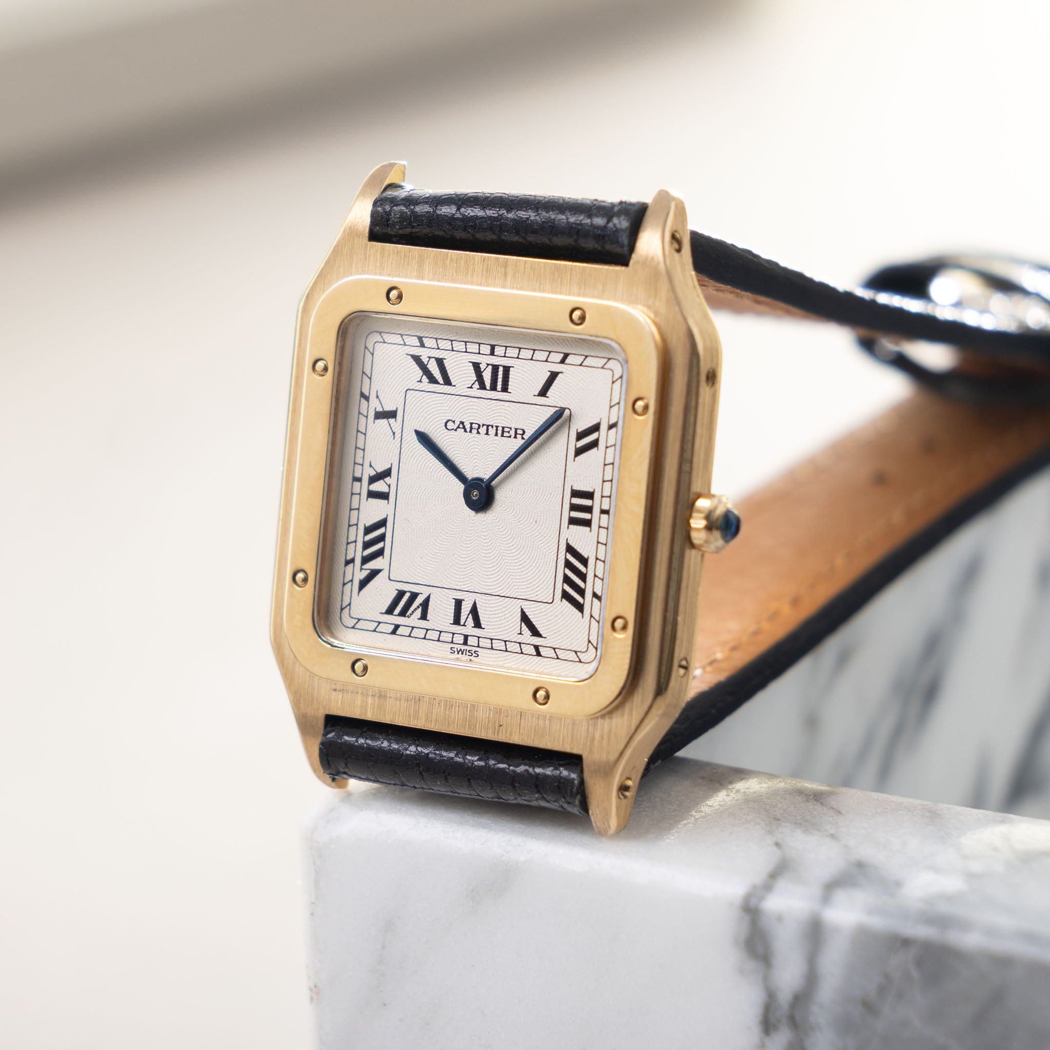 Cartier Tank Louis  ultra thin cream dial ref 96019 in 18 k yellow gold