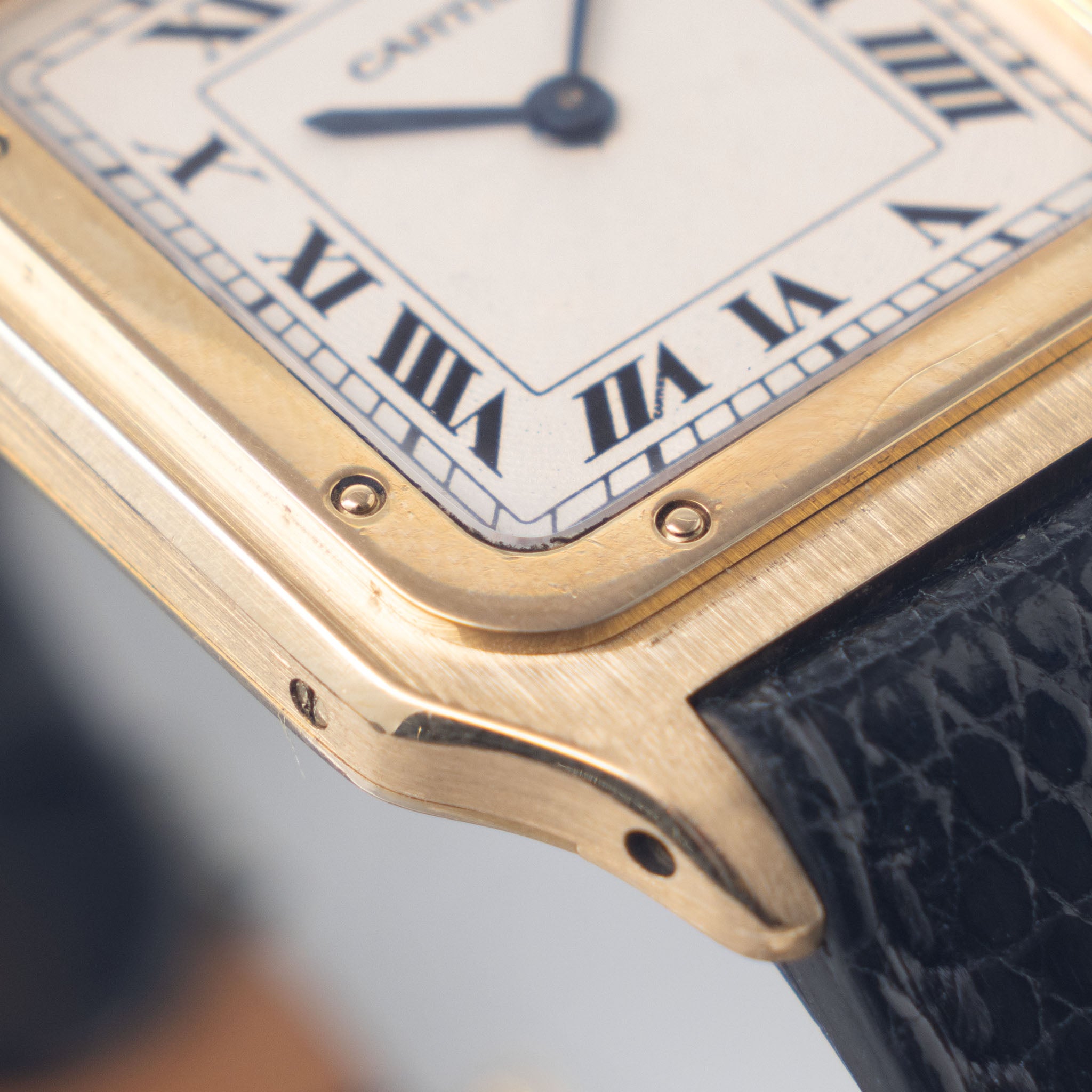 Cartier Tank Louis  ultra thin cream dial ref 96019 in 18 k yellow gold