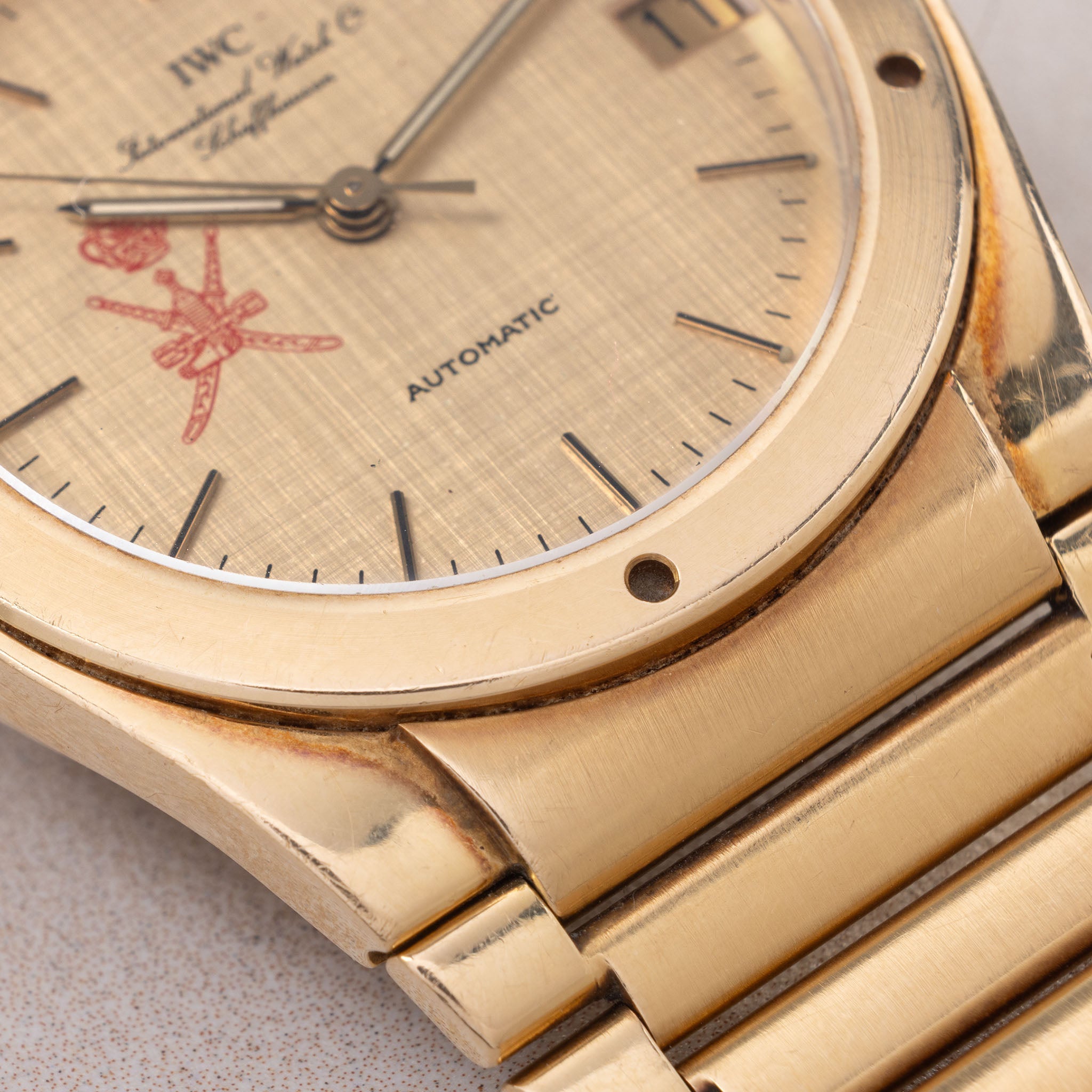 IWC Ingenieur SL ref. 9227 Linen Khanjar Dial from Original Owner Family with Box, Booklets, Original Certificate of Origin and Provenance in 18k yellow gold