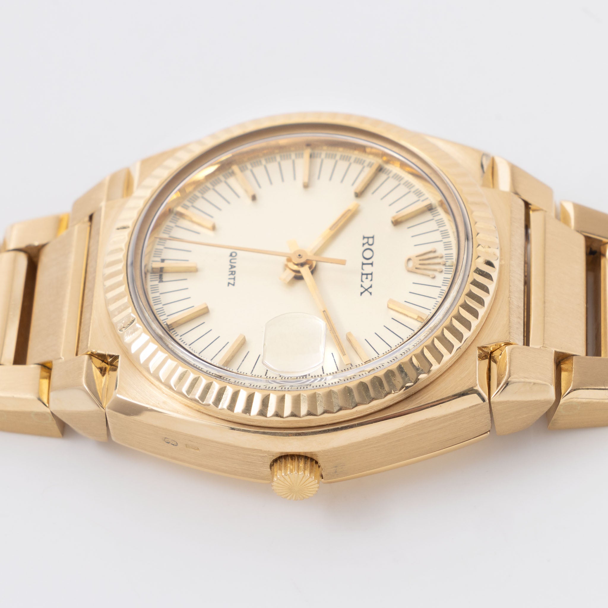 Rolex Beta 21 Il Texano Cream dial  in 18k yellow gold ref 5100