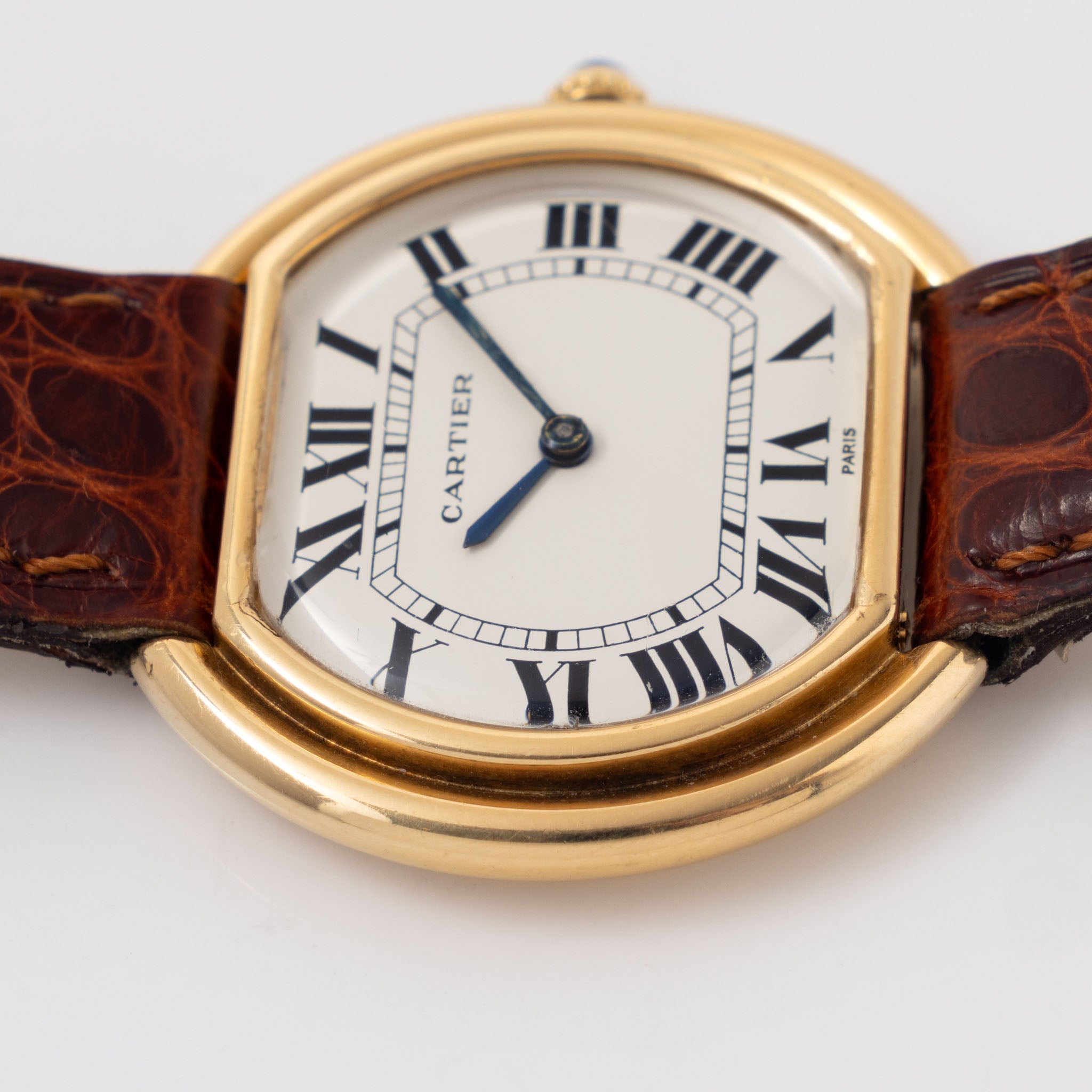 Cartier Gondole Ellipse Paris dial in 18 k yellow gold ref 78291