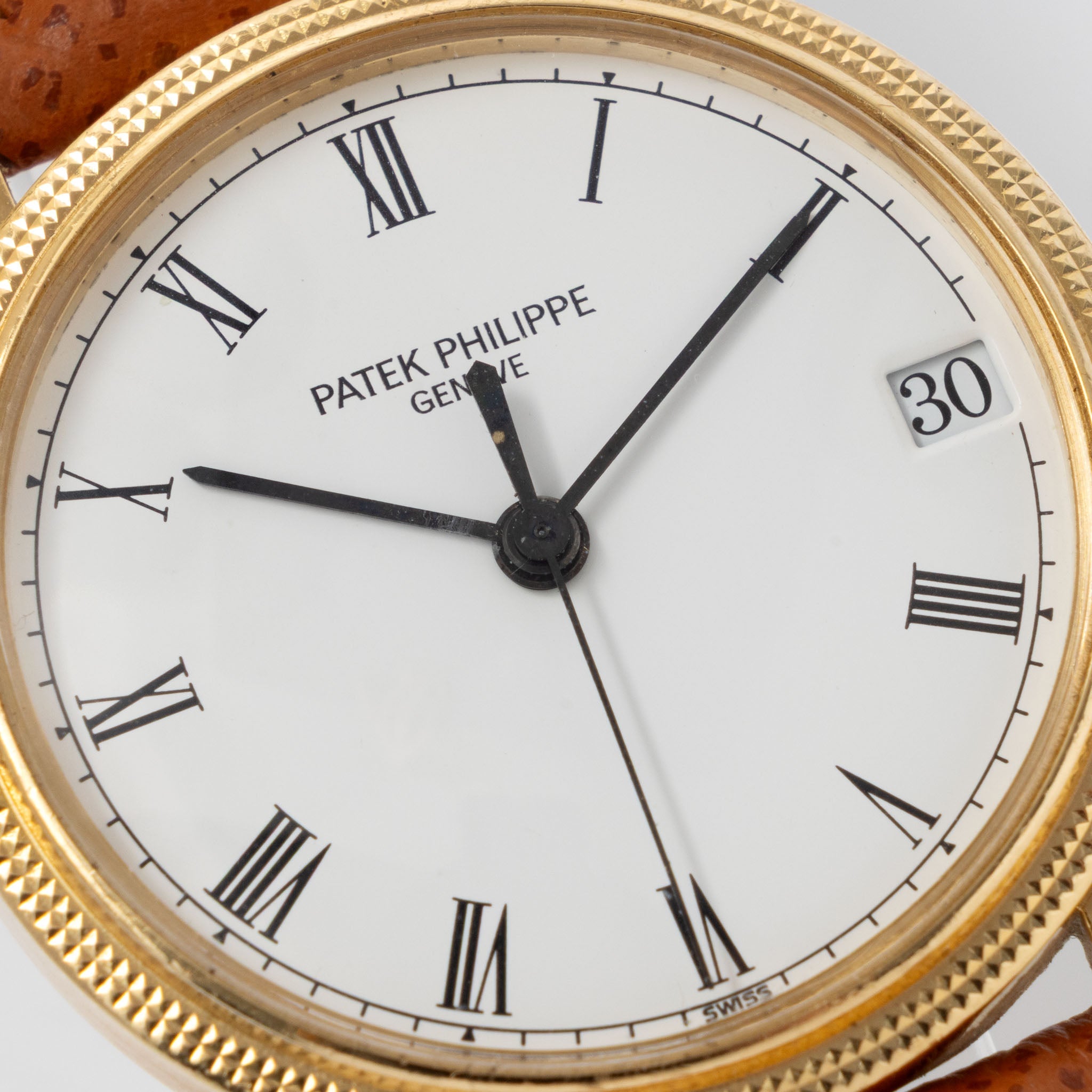 Patek Philippe Calatrava Automatic ref. 3802J White Dial in 18k Yellow Gold Clous de Paris