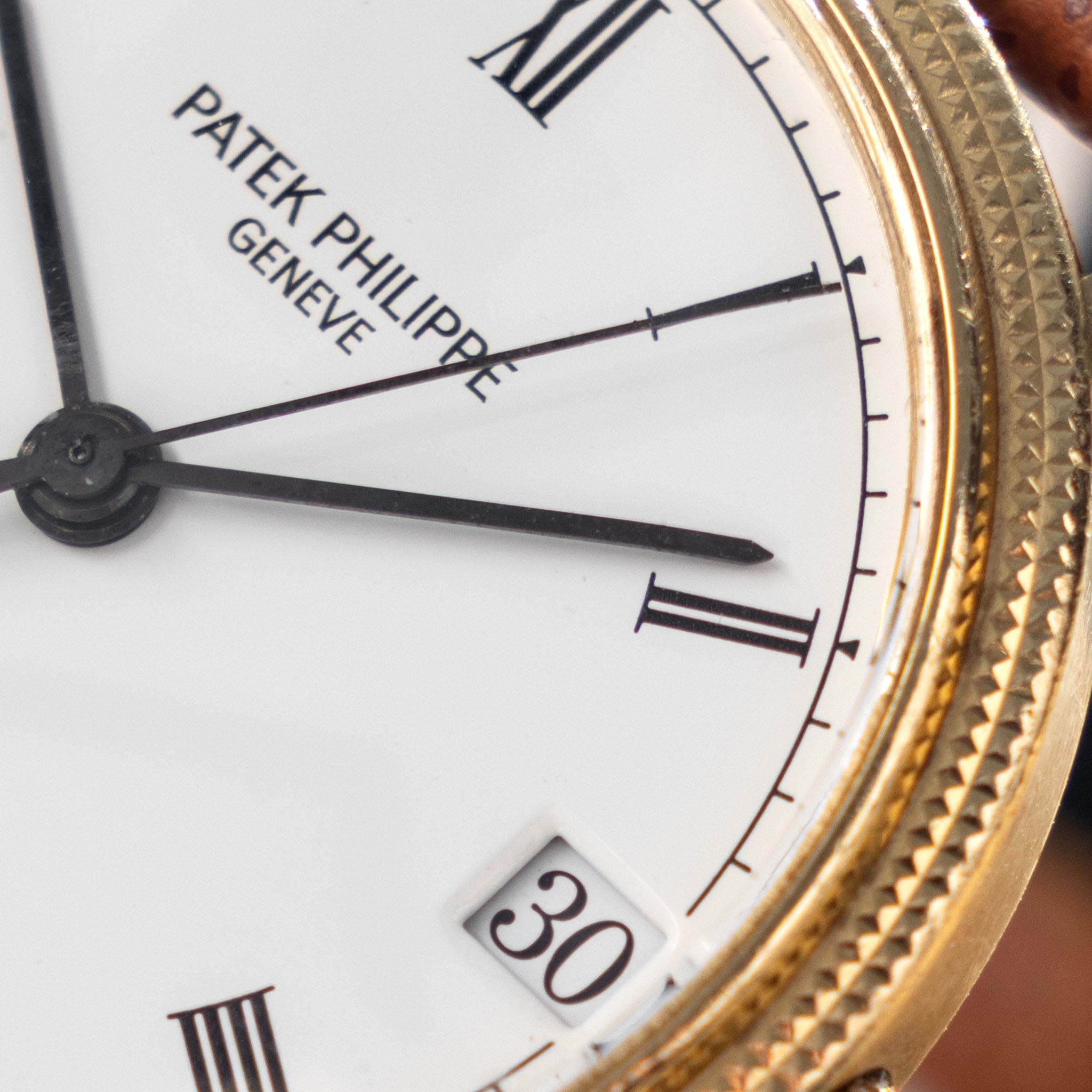 Patek Philippe Calatrava Automatic ref. 3802J White Dial in 18k Yellow Gold Clous de Paris