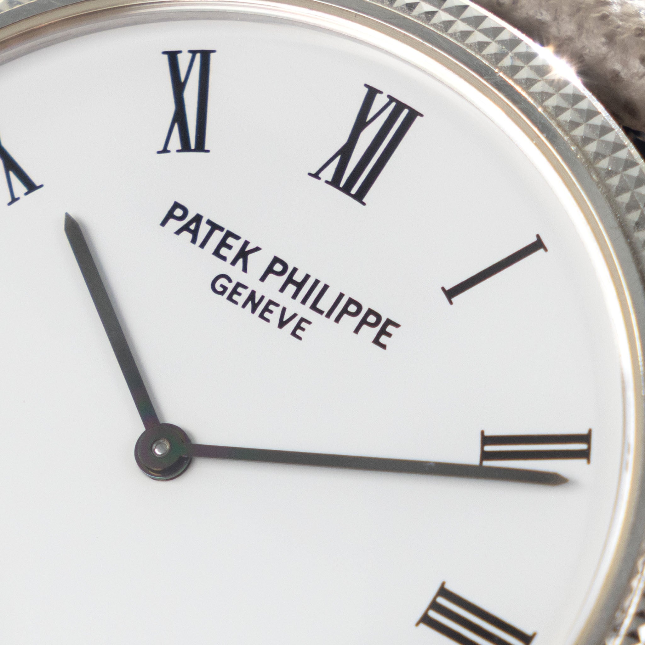 Patek Philippe Calatrava 18 k White gold Clous de Paris case ref 5120G