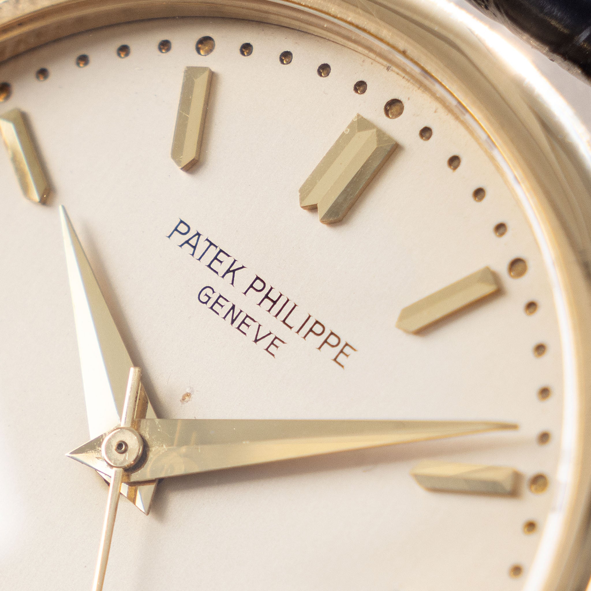 Patek Philippe Calatrava 3998J Argenté Dial ref. 3998j with Original Certificate of Origine