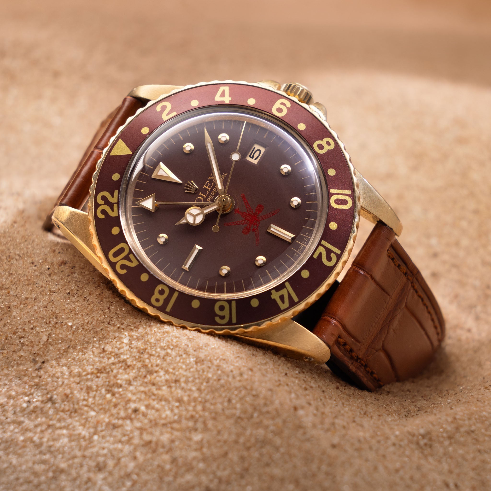 Rolex GMT-Master 1675/8 Unqiue Brown Khanjar Nipple Dial with Rolex Se