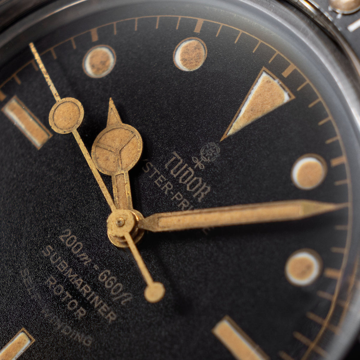 Tudor Submariner 7928 Pointed Crown Guard Case Gilt Chapter Ring dial